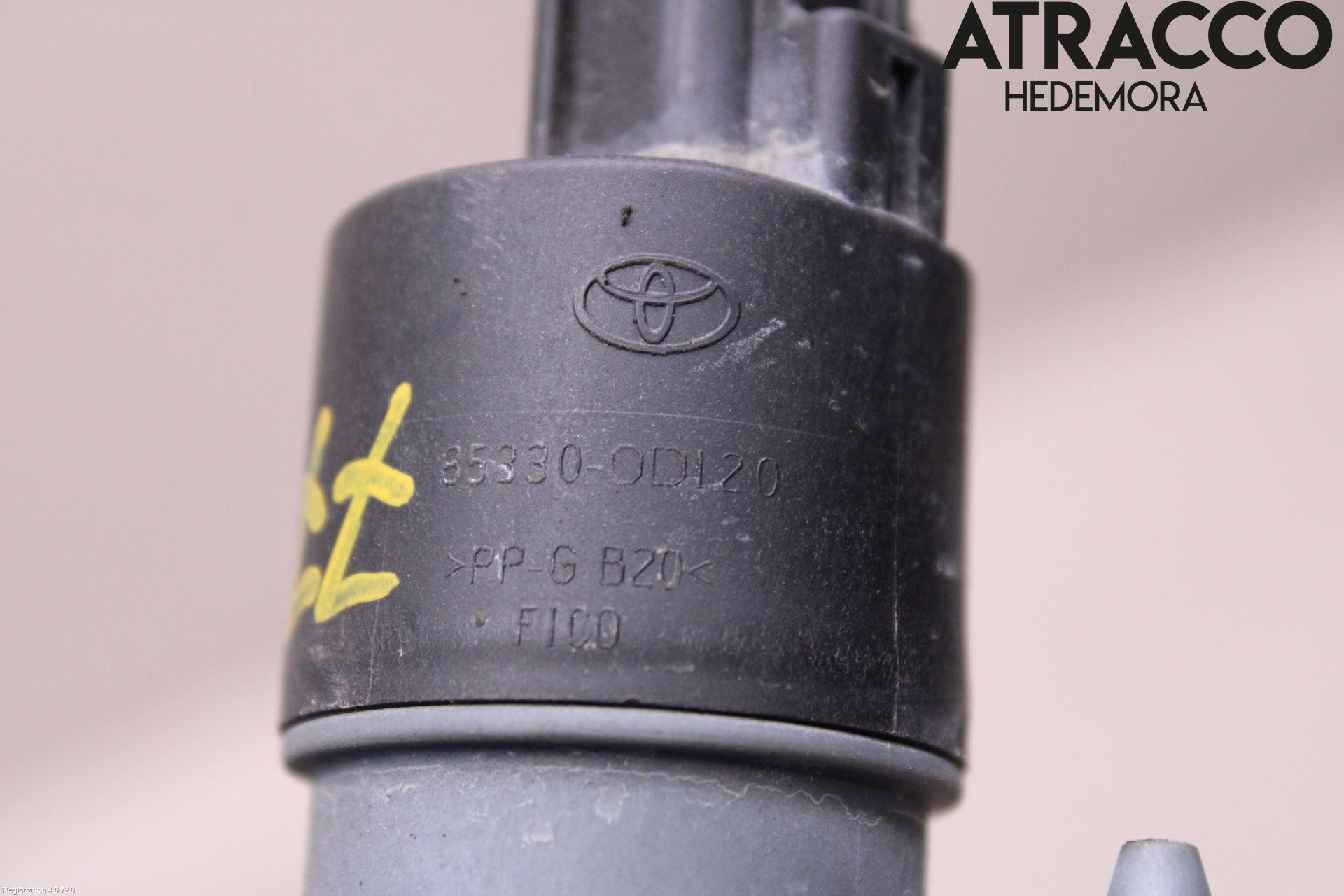 Toyota YARIS XP130 12-14 Spylerpumpe Frontrute