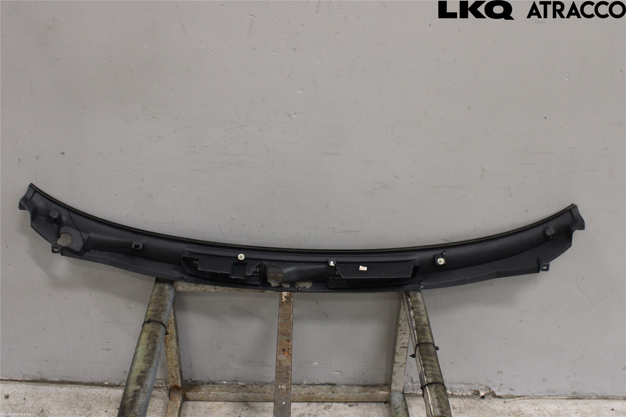 Volvo S40/V40    96-04 Visker Deksel-Grill-Under Frr