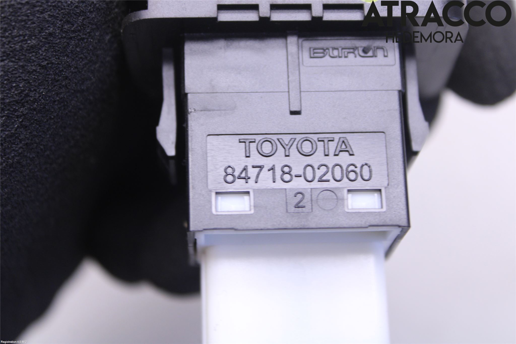 Toyota AURIS 13-19 Bryter Parkeringsbrems