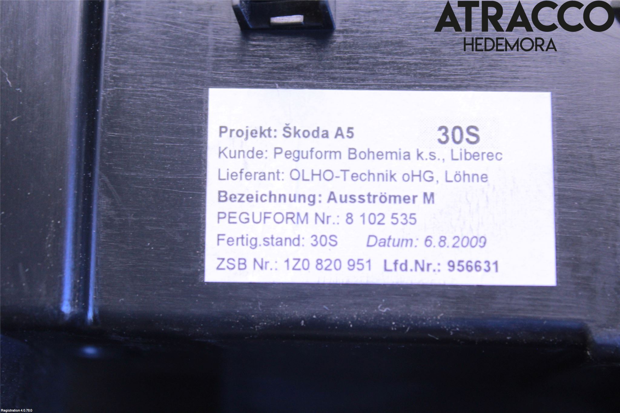 Skoda OCTAVIA (1Z) 05-13 Dashbord Kanal - Dyse