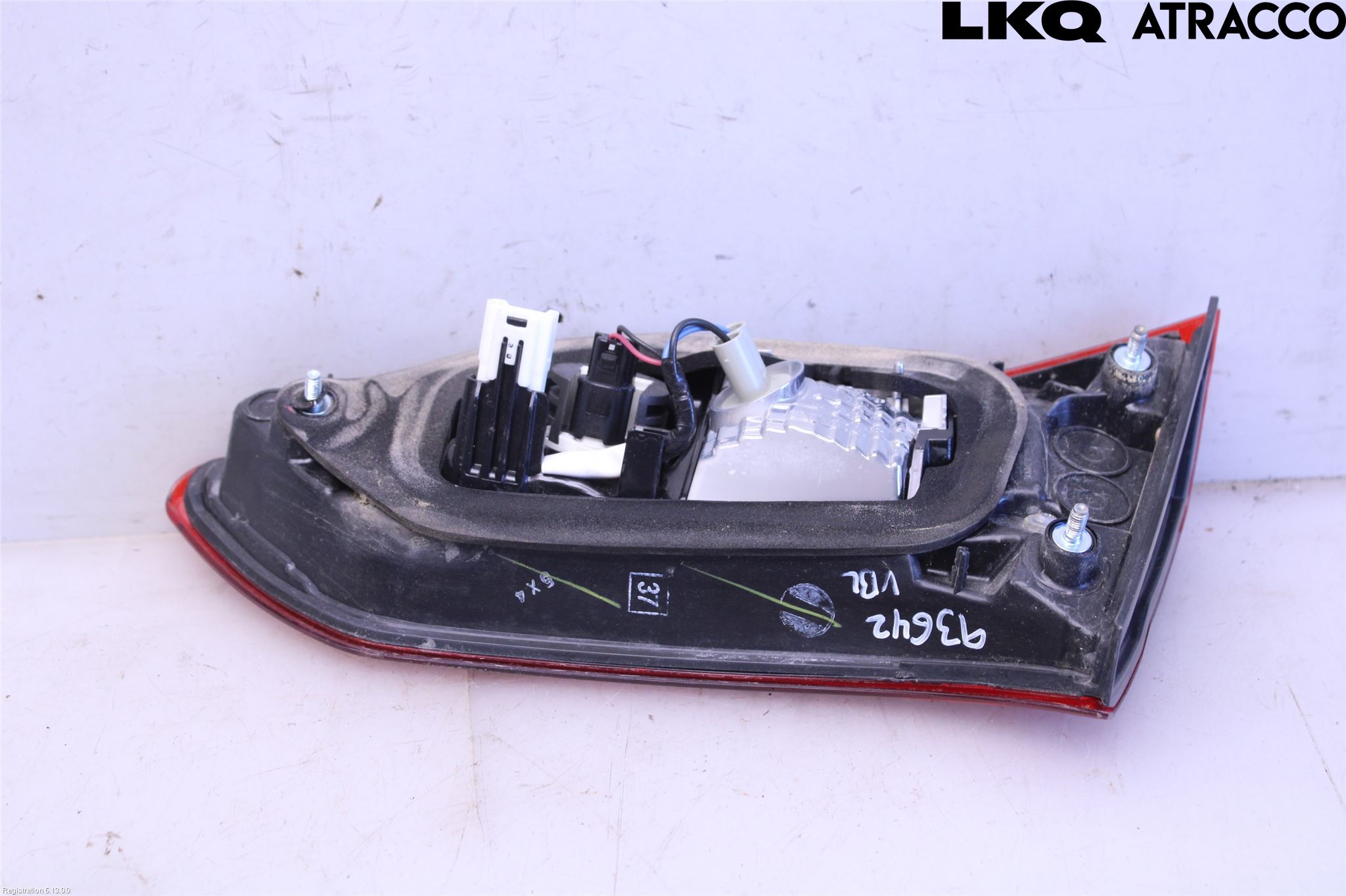 Toyota YARIS XP130 15-20 Baklykt Venstre  På Luke(Indre