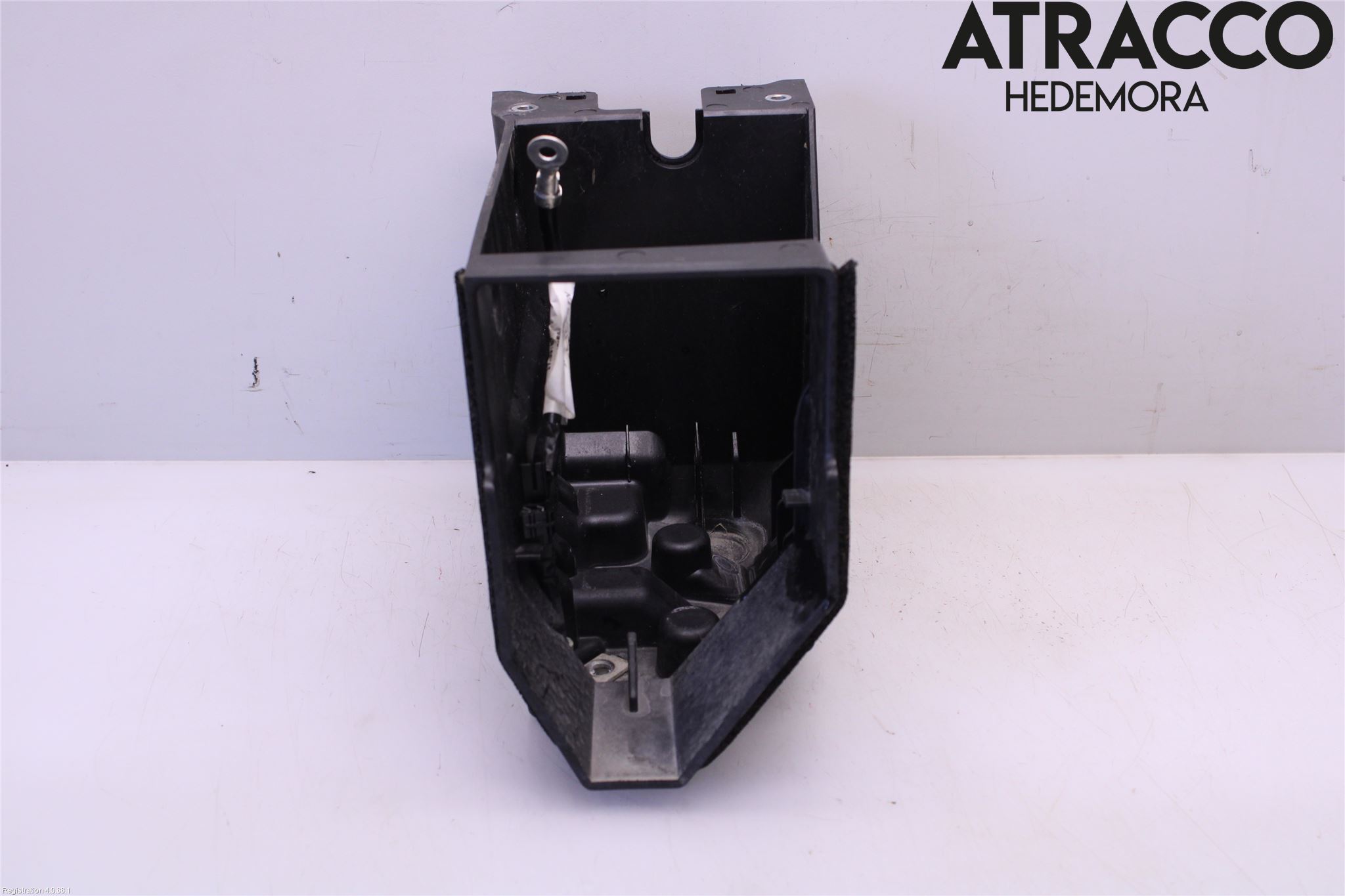 Volvo S90 17->> Batterikasse - Feste - Holder