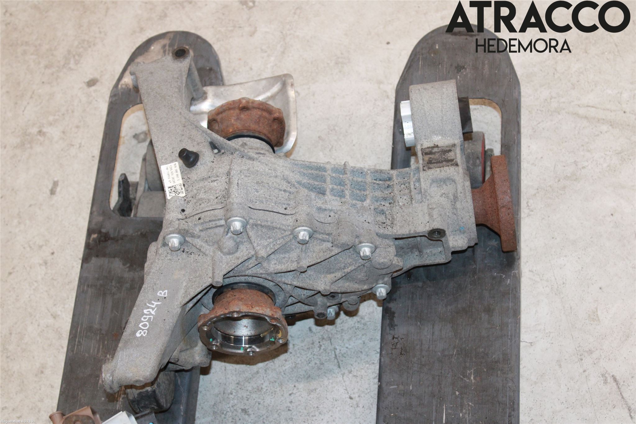 Audi A4/S4 B9 16-19 Bakaksel Kardang Bak -Diff