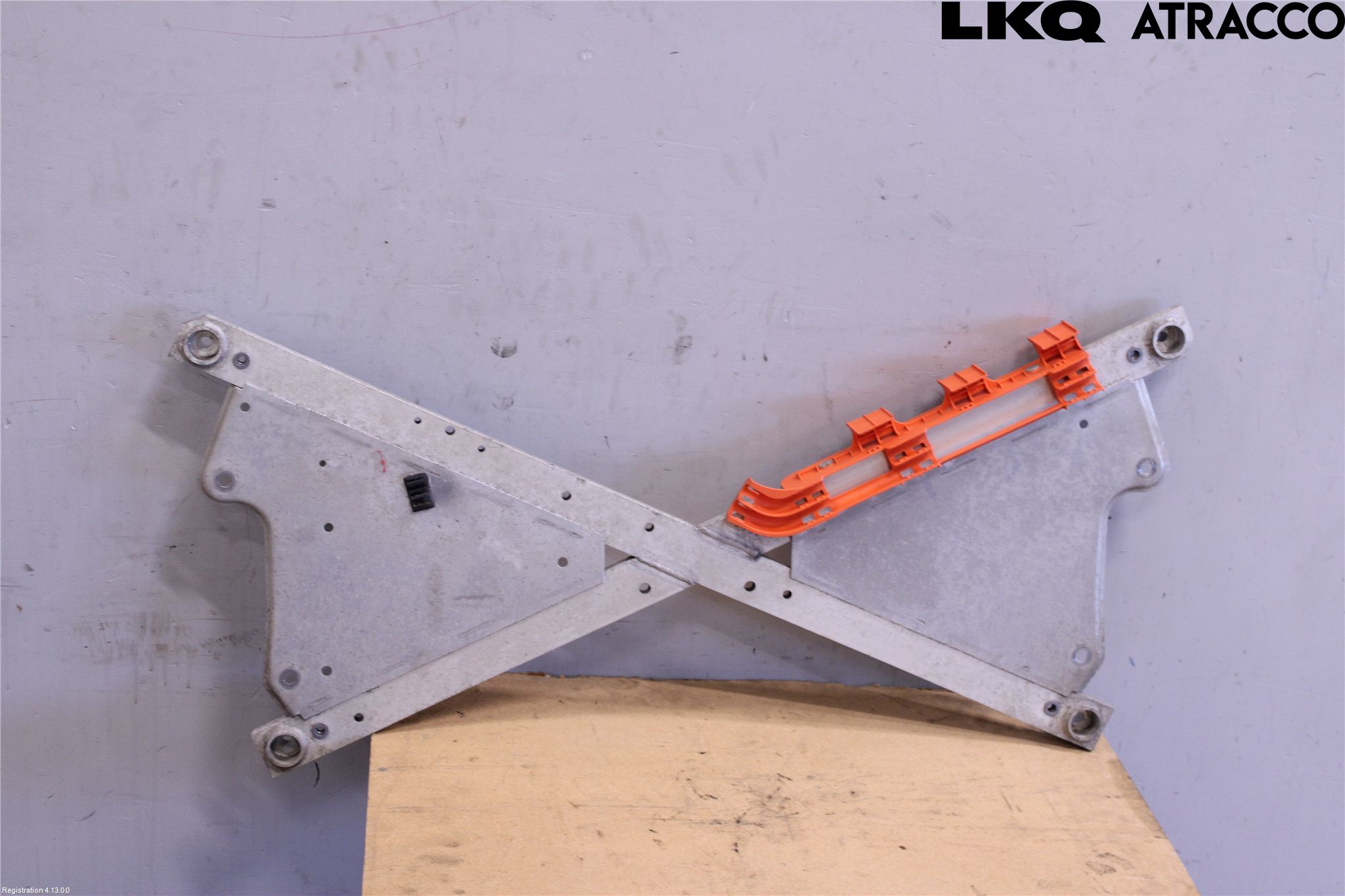 BMW i3 I01 13-22 Batterikasse - Feste - Holder