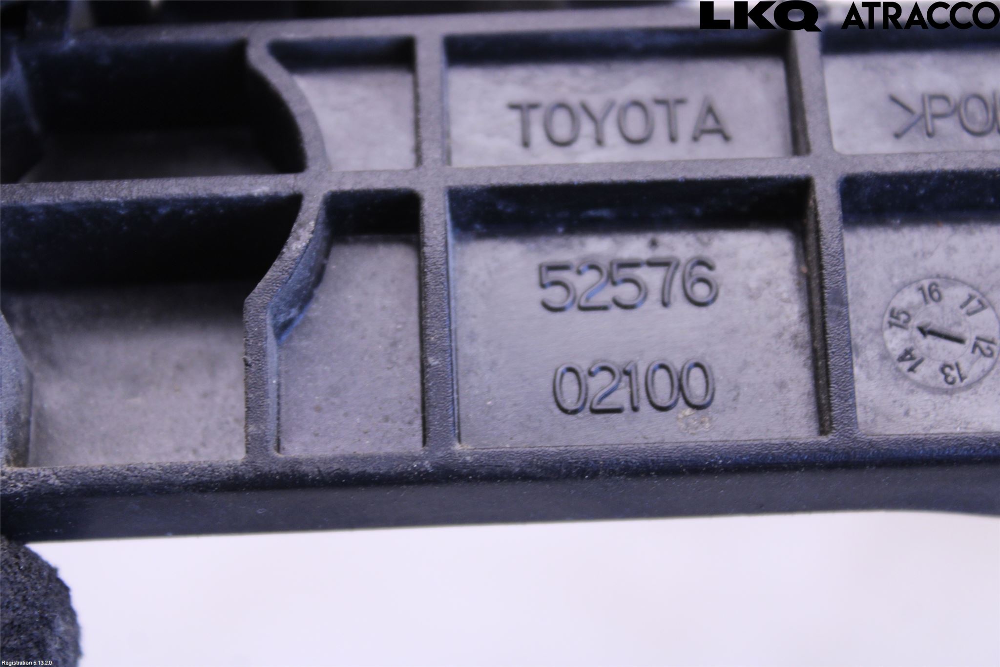 Toyota AURIS 13-19 Støtfangerfeste Bak Venstre