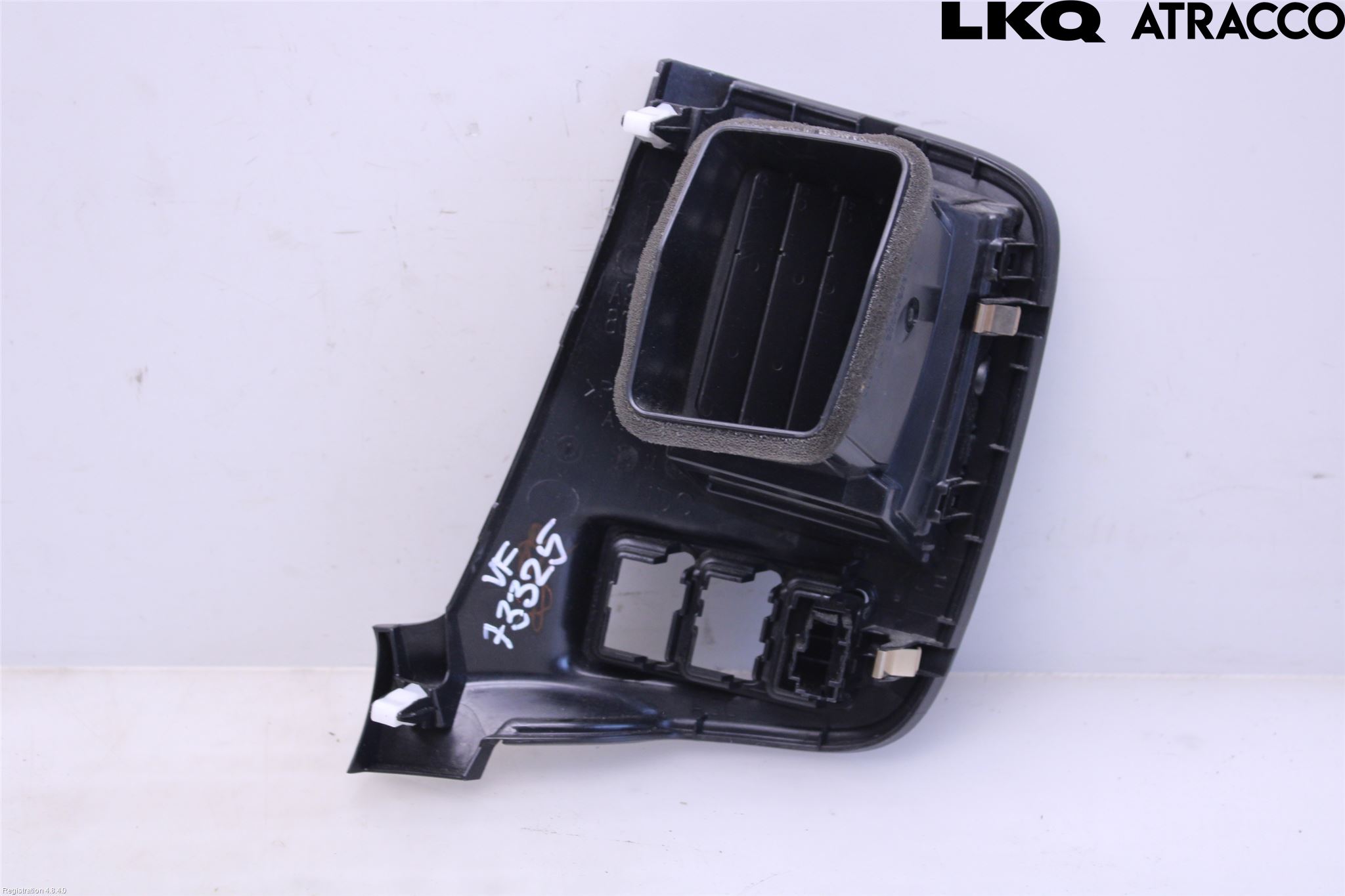 Mitsubishi OUTLANDER 13-21 Dashbord Kanal - Dyse