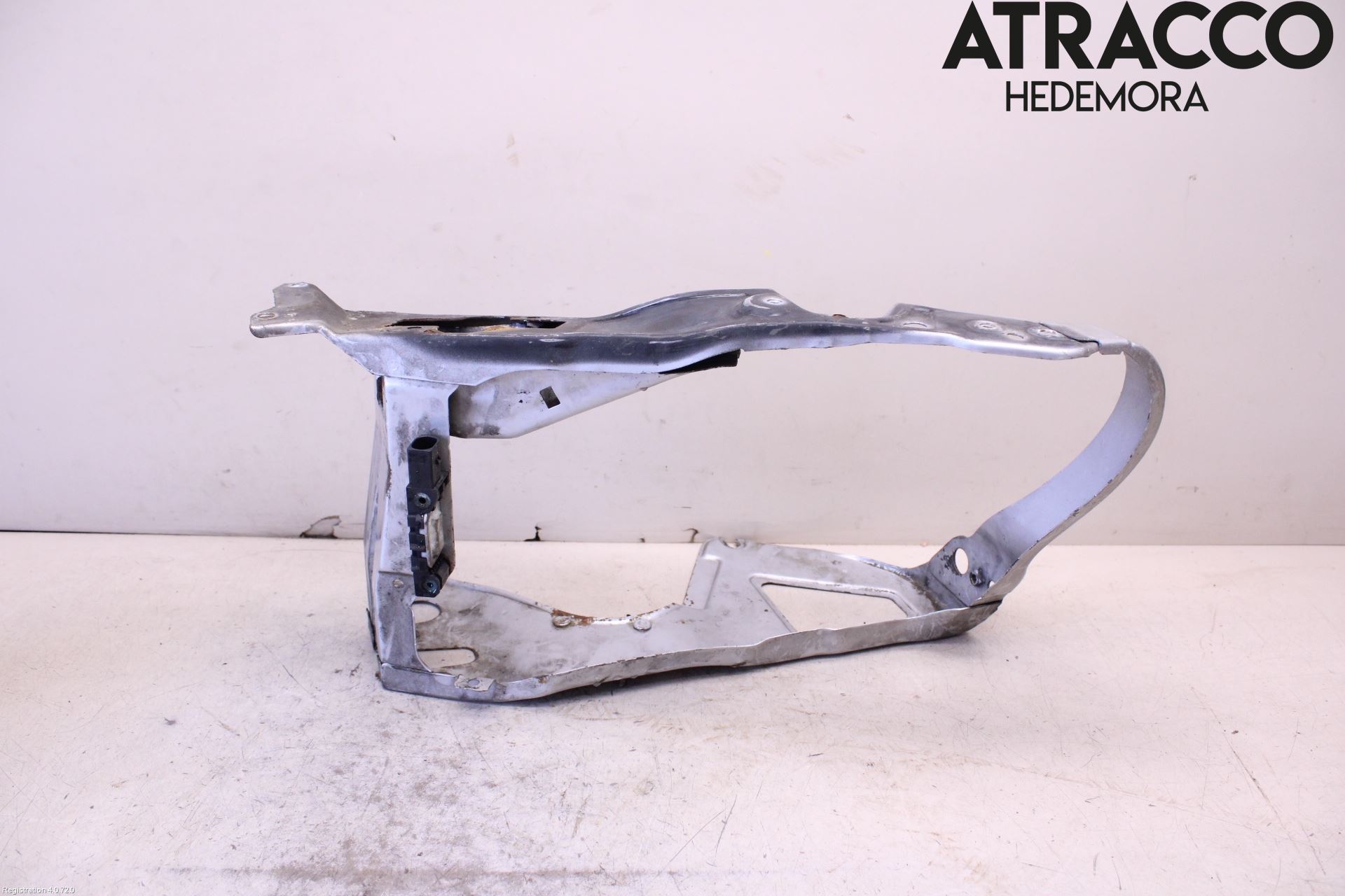 Mercedes-Benz MB S-KLASS (W220)  99-05 Frontlykt Holder-Feste