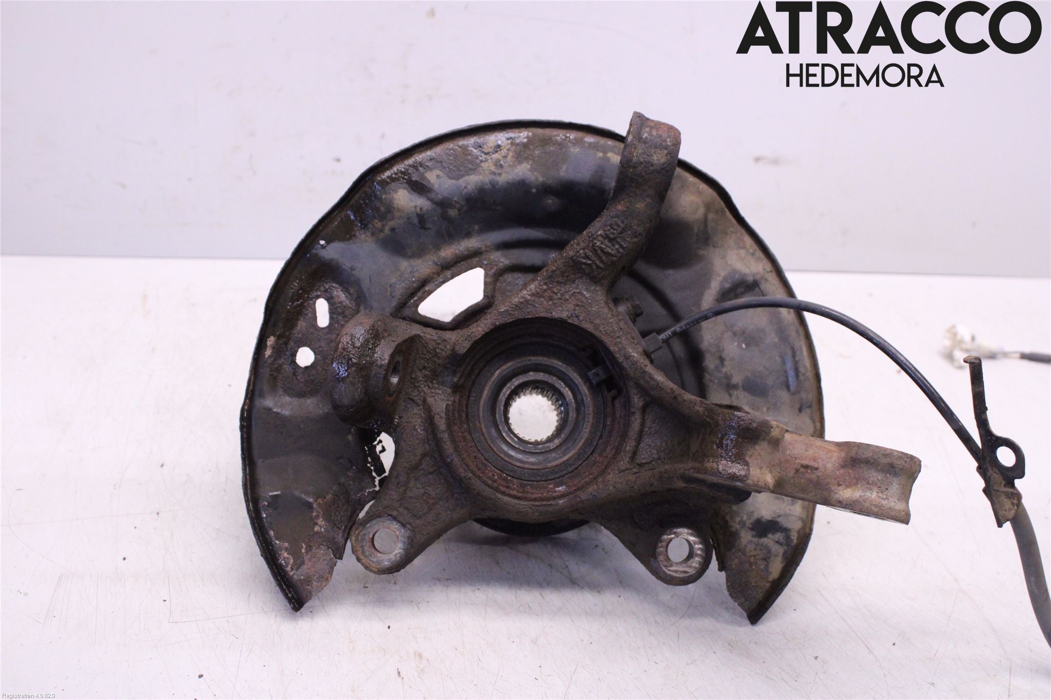 Toyota YARIS XP90 06-11 Spindel Vf