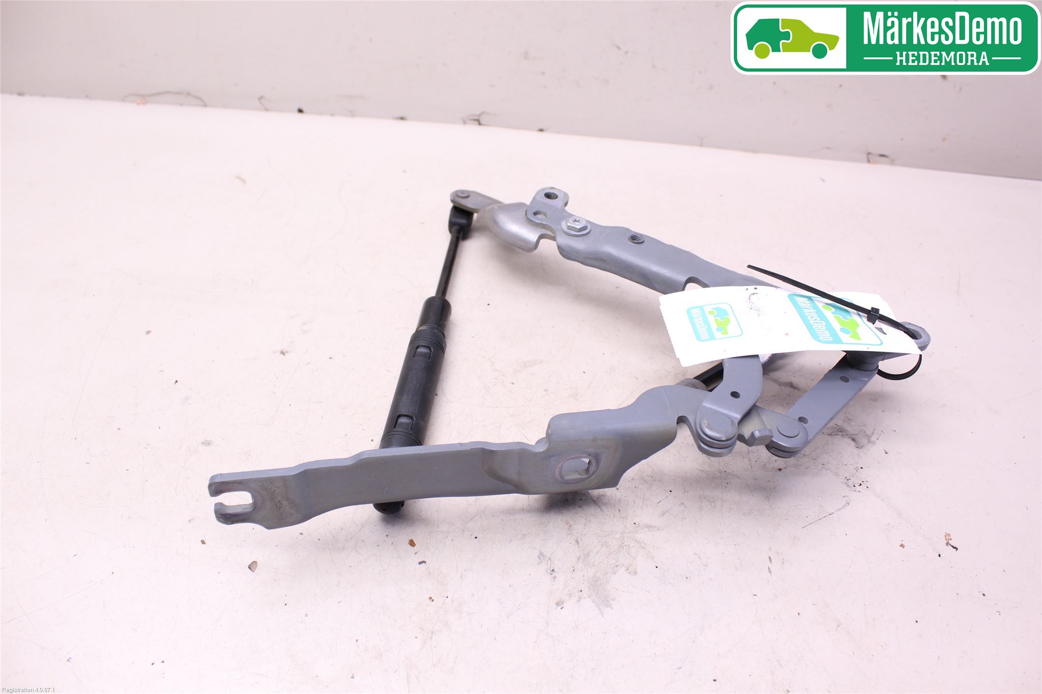 BMW 5 F10/F11/F18 09-17 Panser Hengsel - Hengsler