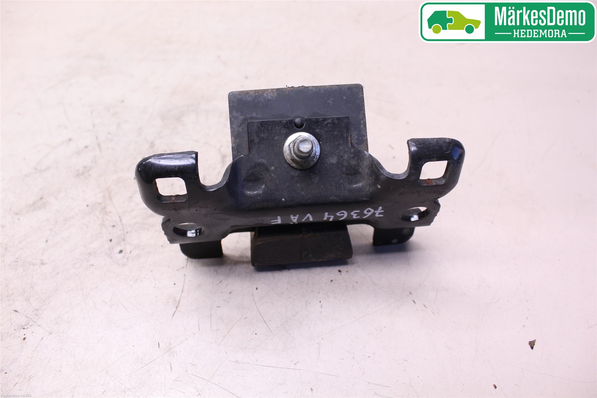 Mercedes-Benz MB X-KLASS (BR 470) 18-20 Motor Feste Gummi