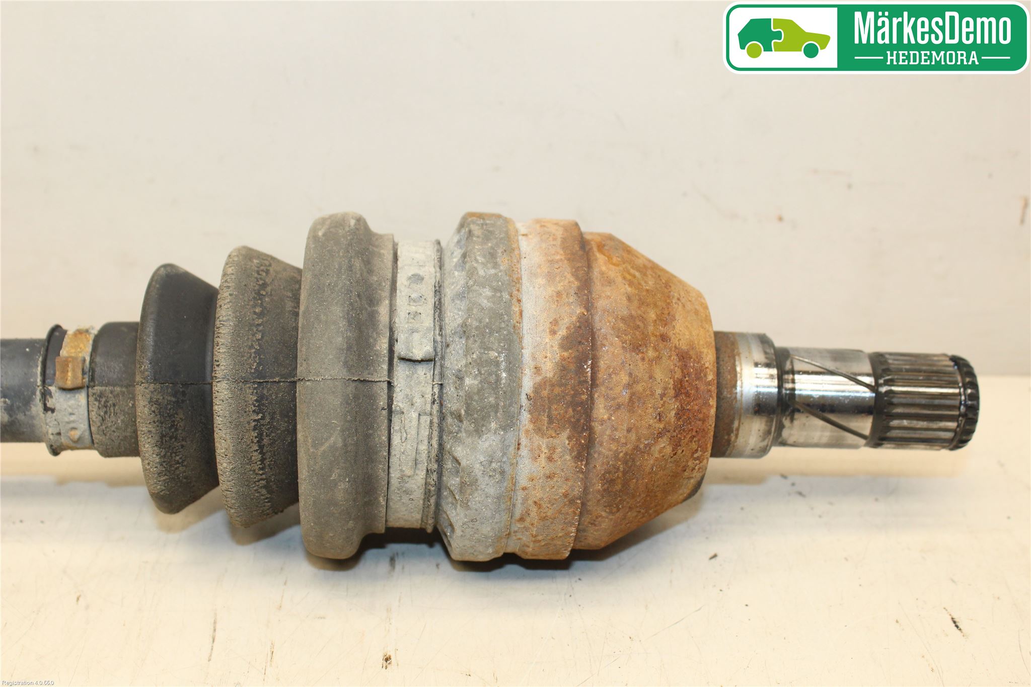 Opel ASTRA H 04-12 Drivaksel Foran Kompl Venstre