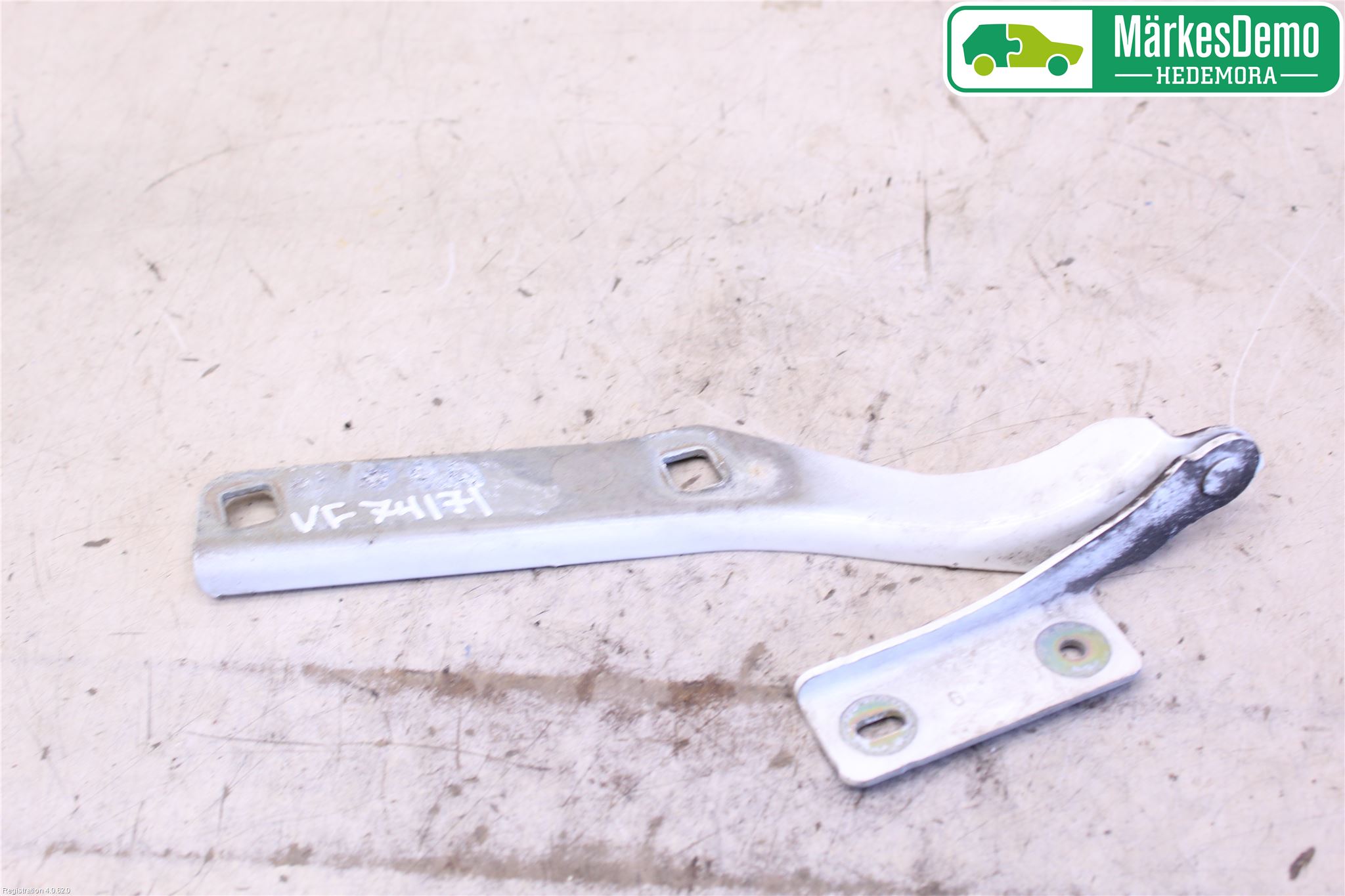Peugeot PARTNER 08-15 Panser Hengsel - Hengsler