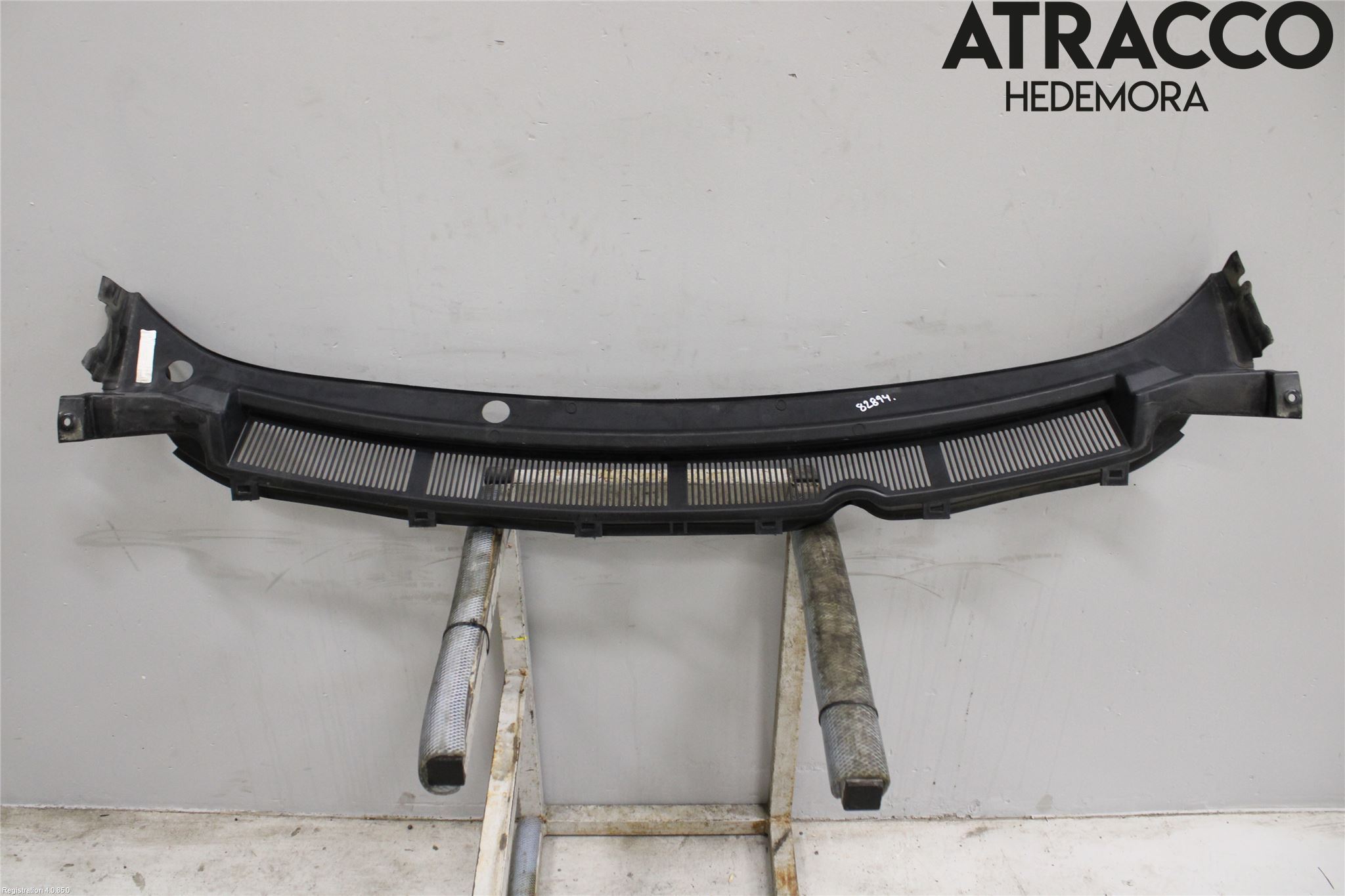 Ford TRANSIT/TOURNEO COURIER 13-23 Visker Deksel-Grill-Under Frr