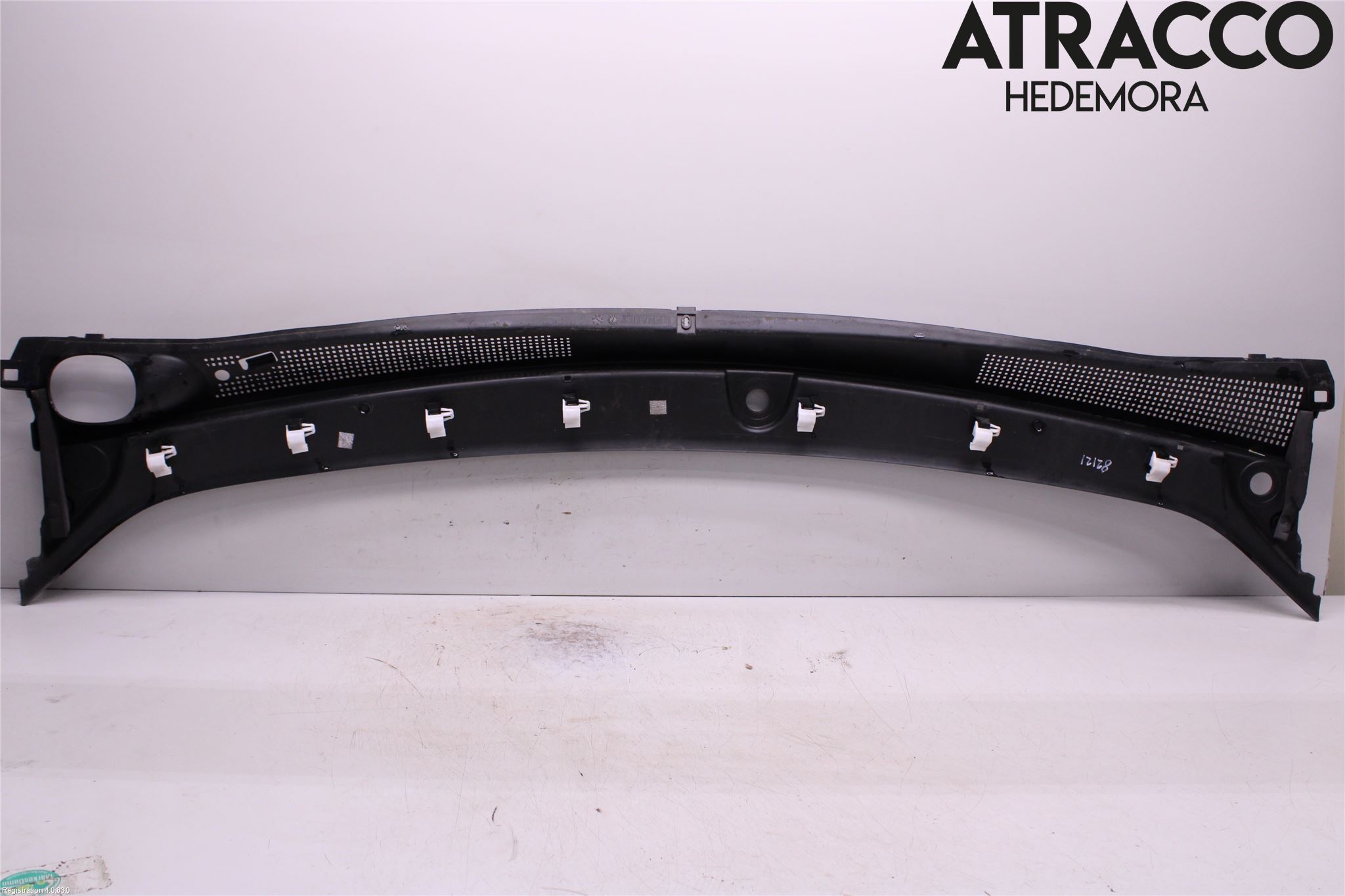 Dacia SANDERO/STEPWAY 13-20 Visker Deksel-Grill-Under Frr