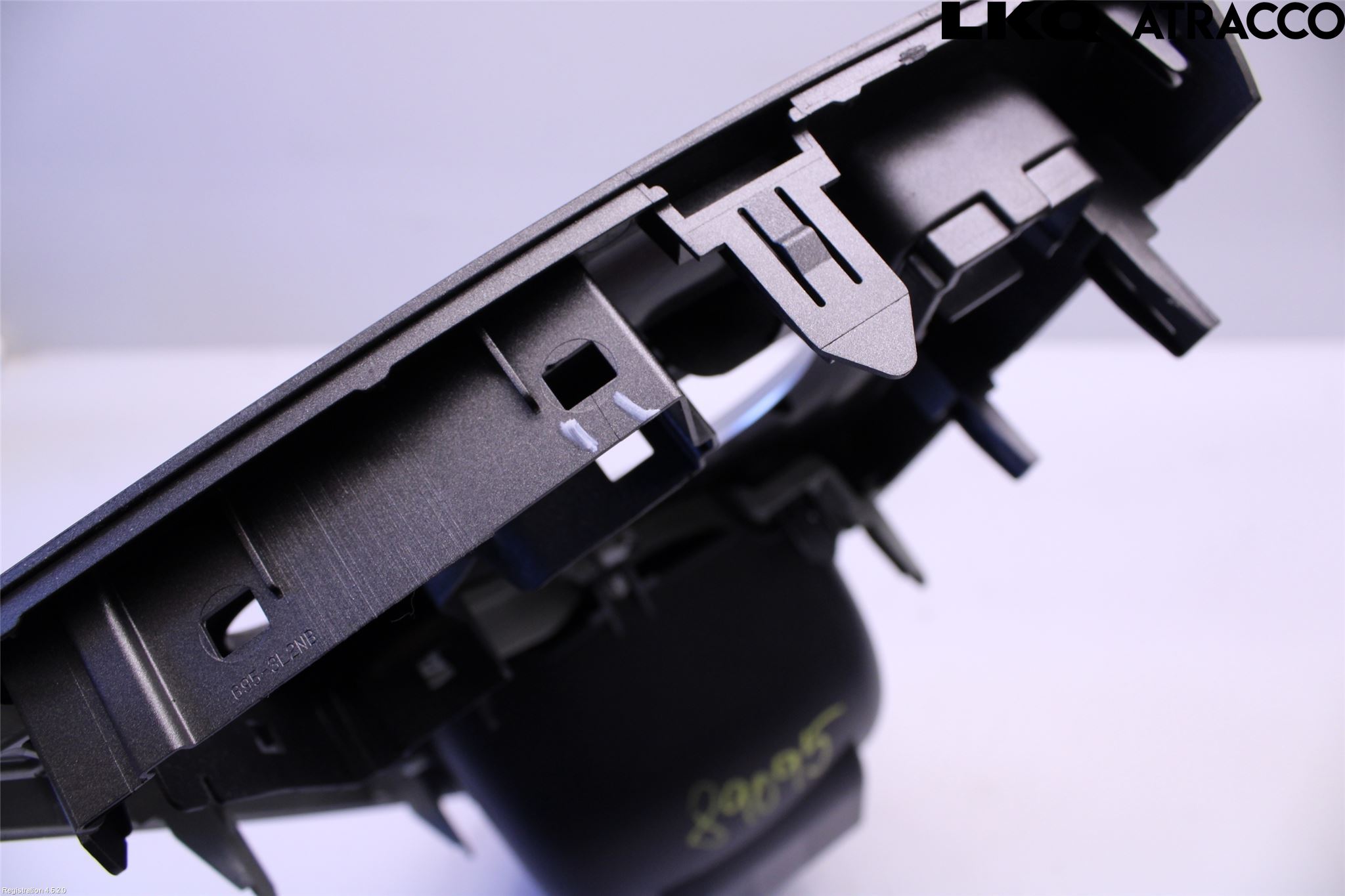 Toyota PRIUS ZVW30 09-20 Innr Koppholder