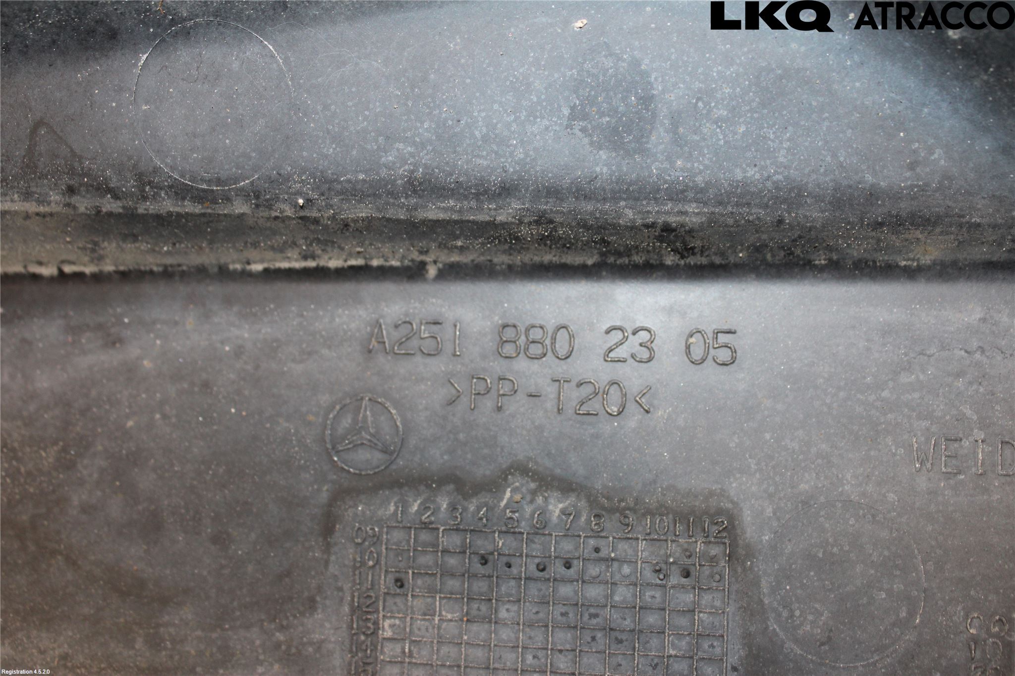 Mercedes-Benz MB R-KLASS (W251) 05-13 Visker Deksel-Grill-Under Frr