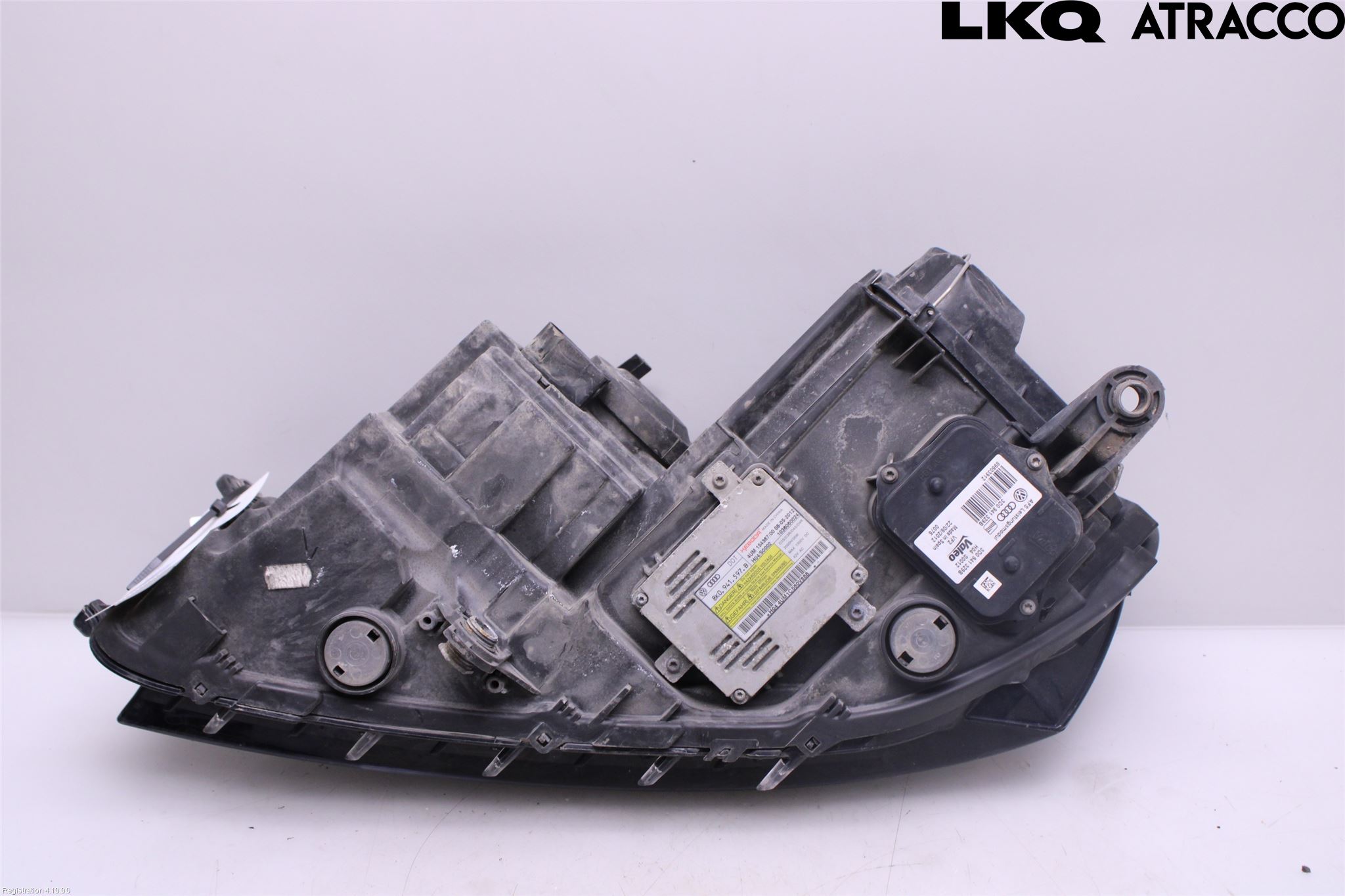 Volkswagen VW PASSAT 11-14 Frontlykt Høyre