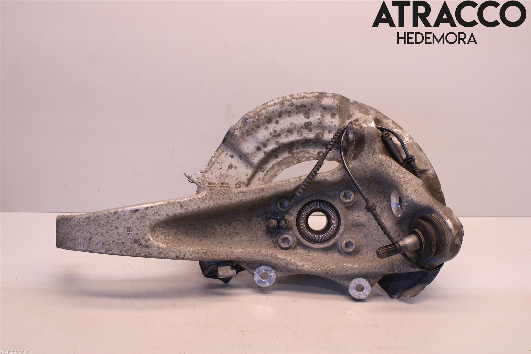 BMW 5 F10/F11/F18 09-17 Spindel Vf