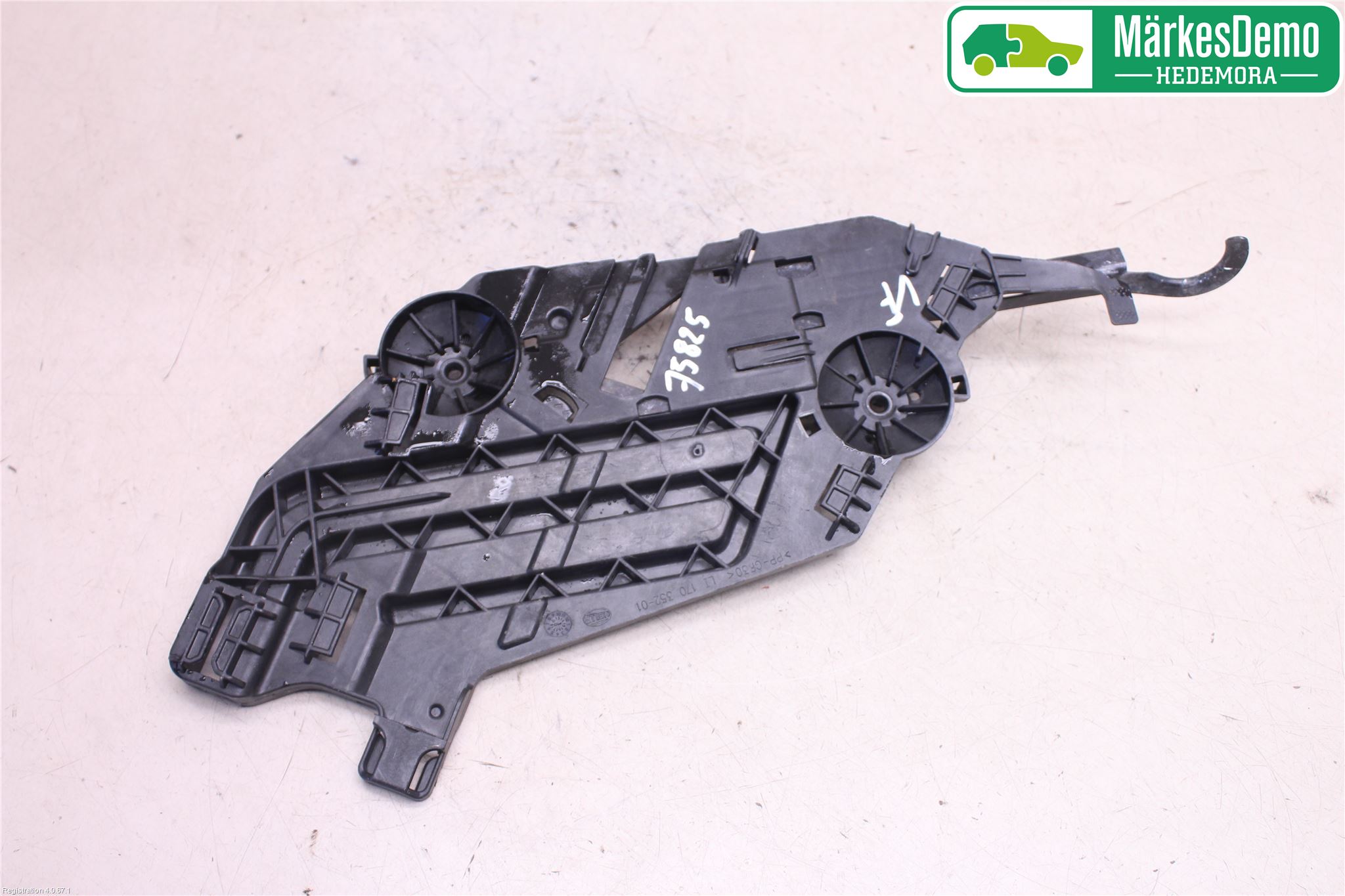 Skoda OCTAVIA (1Z) 05-13 Frontlykt Holder-Feste