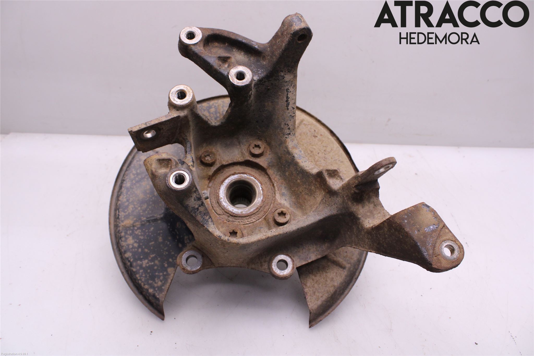 Ford KUGA 08-12 Spindel Vb