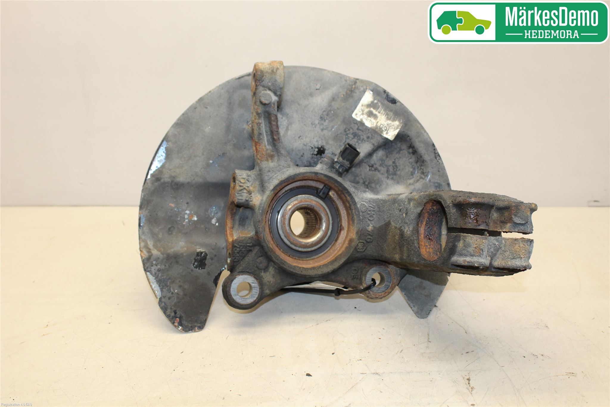 Volkswagen VW TRANSP/CARAVELLE (T5) 04-15 Spindel Vf