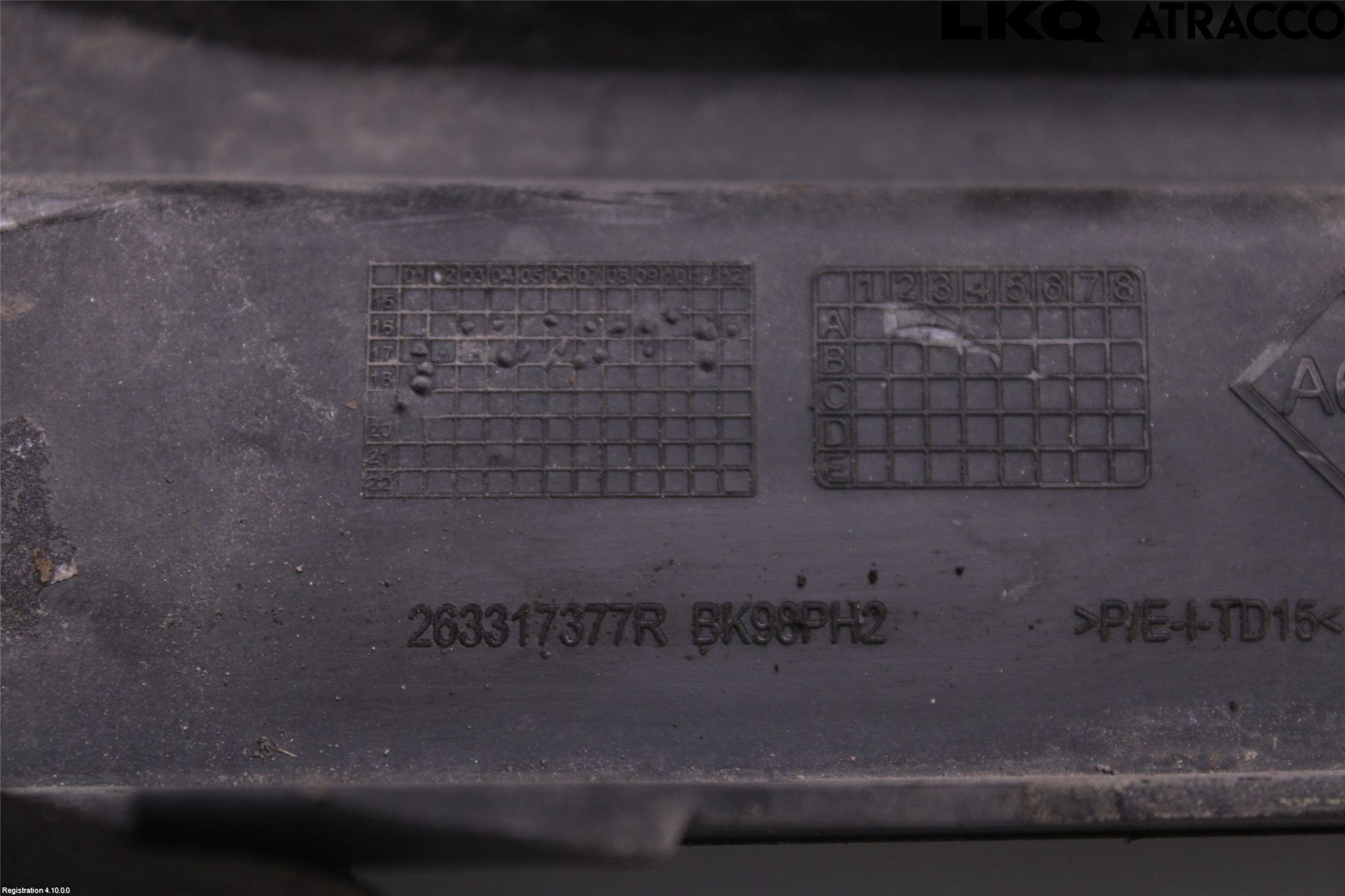 Renault CLIO IV 16-19 Grilldel Venstre