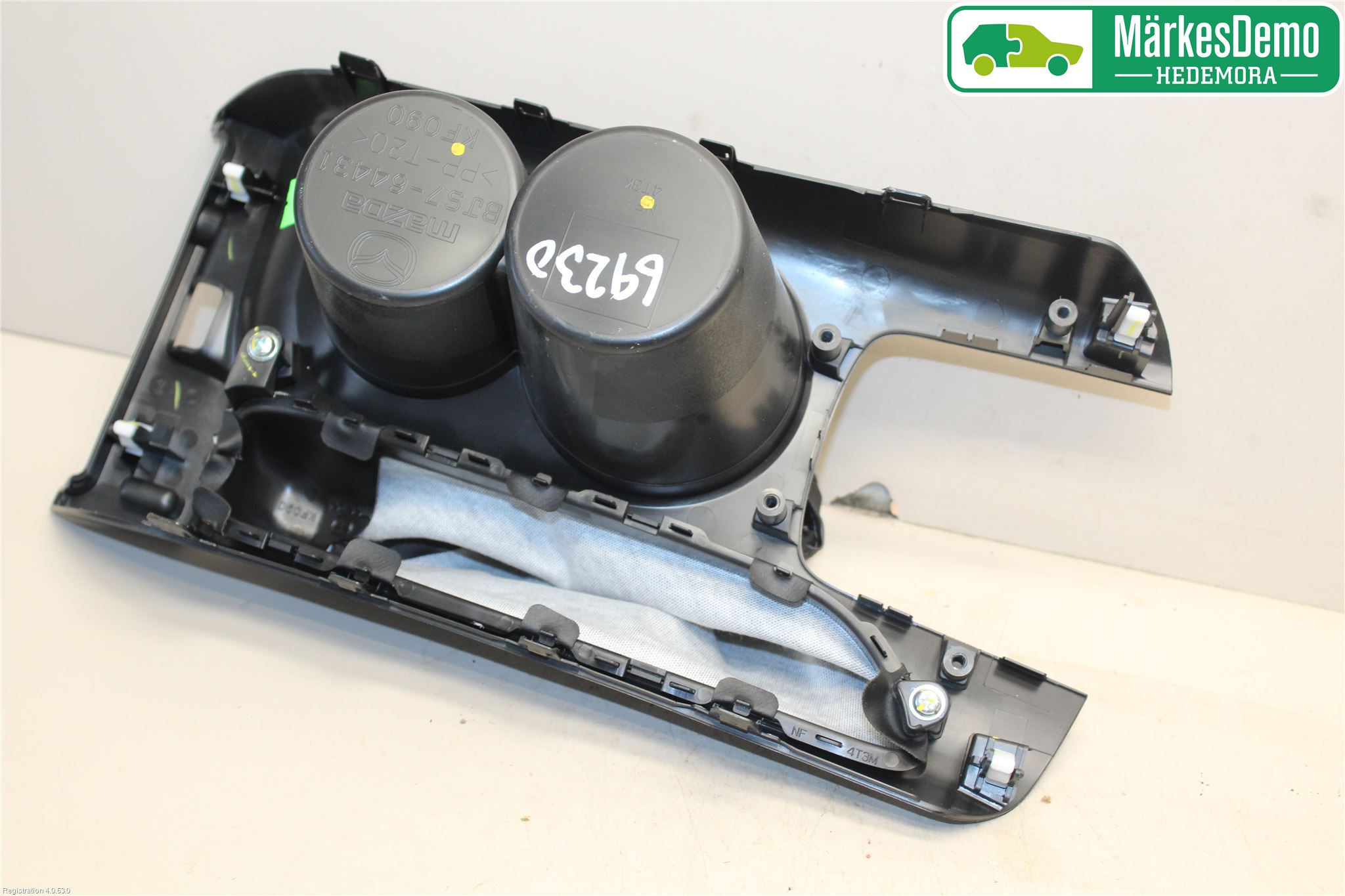 Mazda 3 III 14-19 Innr Koppholder