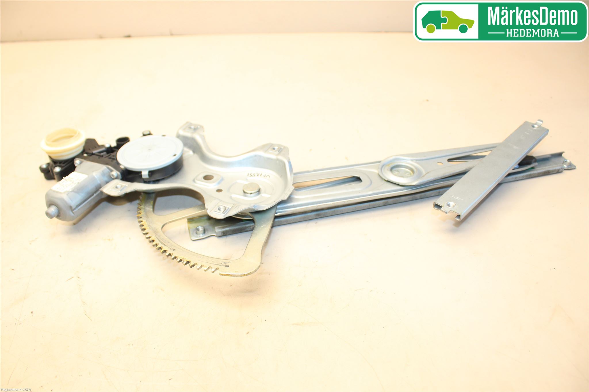 Toyota YARIS XP90 06-11 Vindusheis El Komp