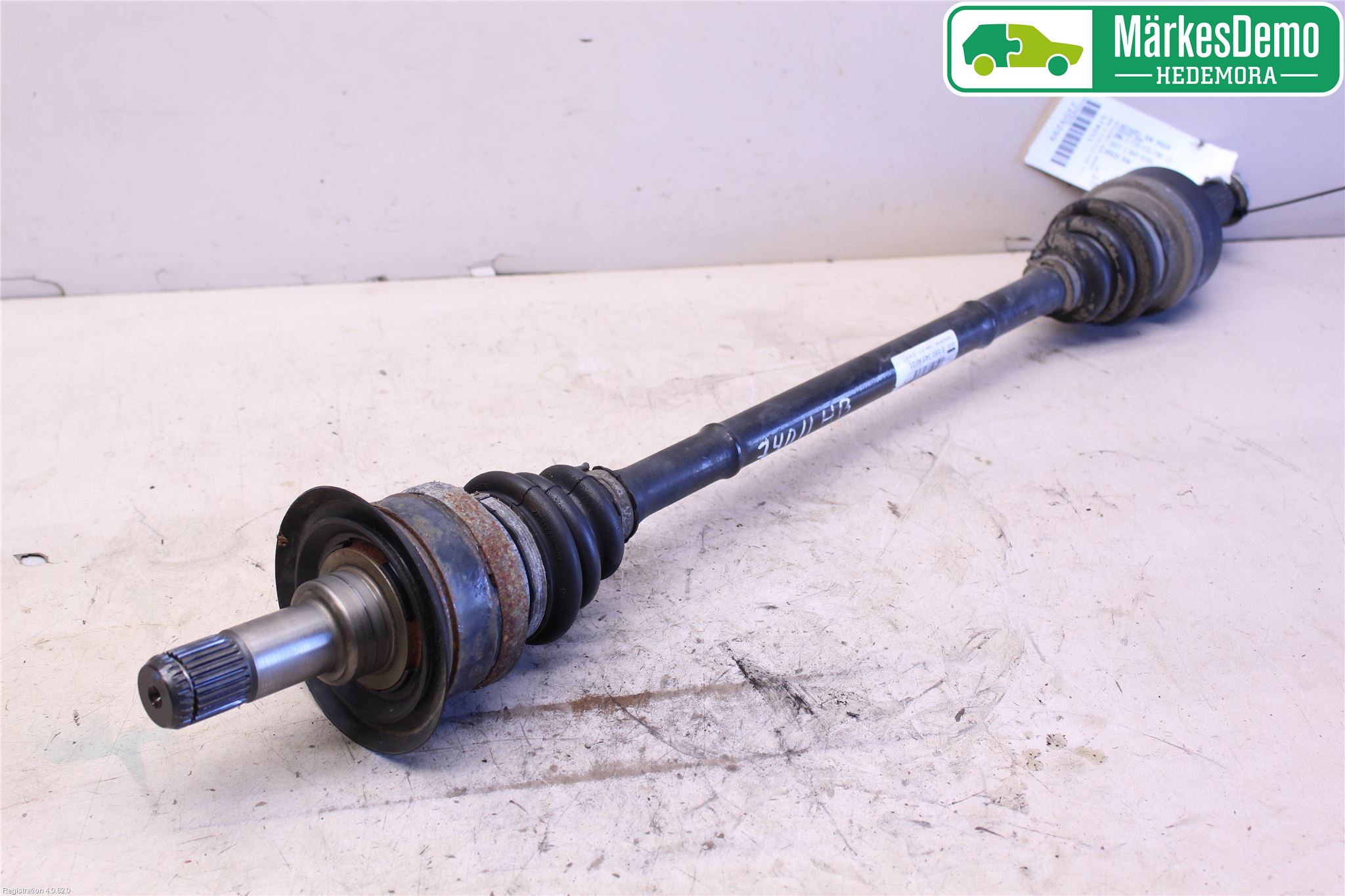 BMW 3 F30/F31/F80 12-19 Drivaksel Bak Kompl Høyre