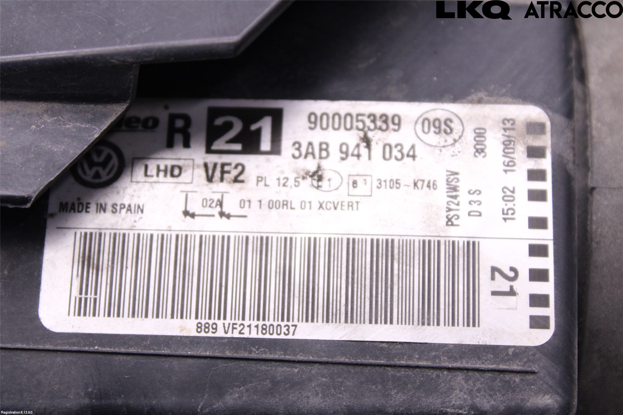 Volkswagen VW PASSAT 11-14 Frontlykt Høyre