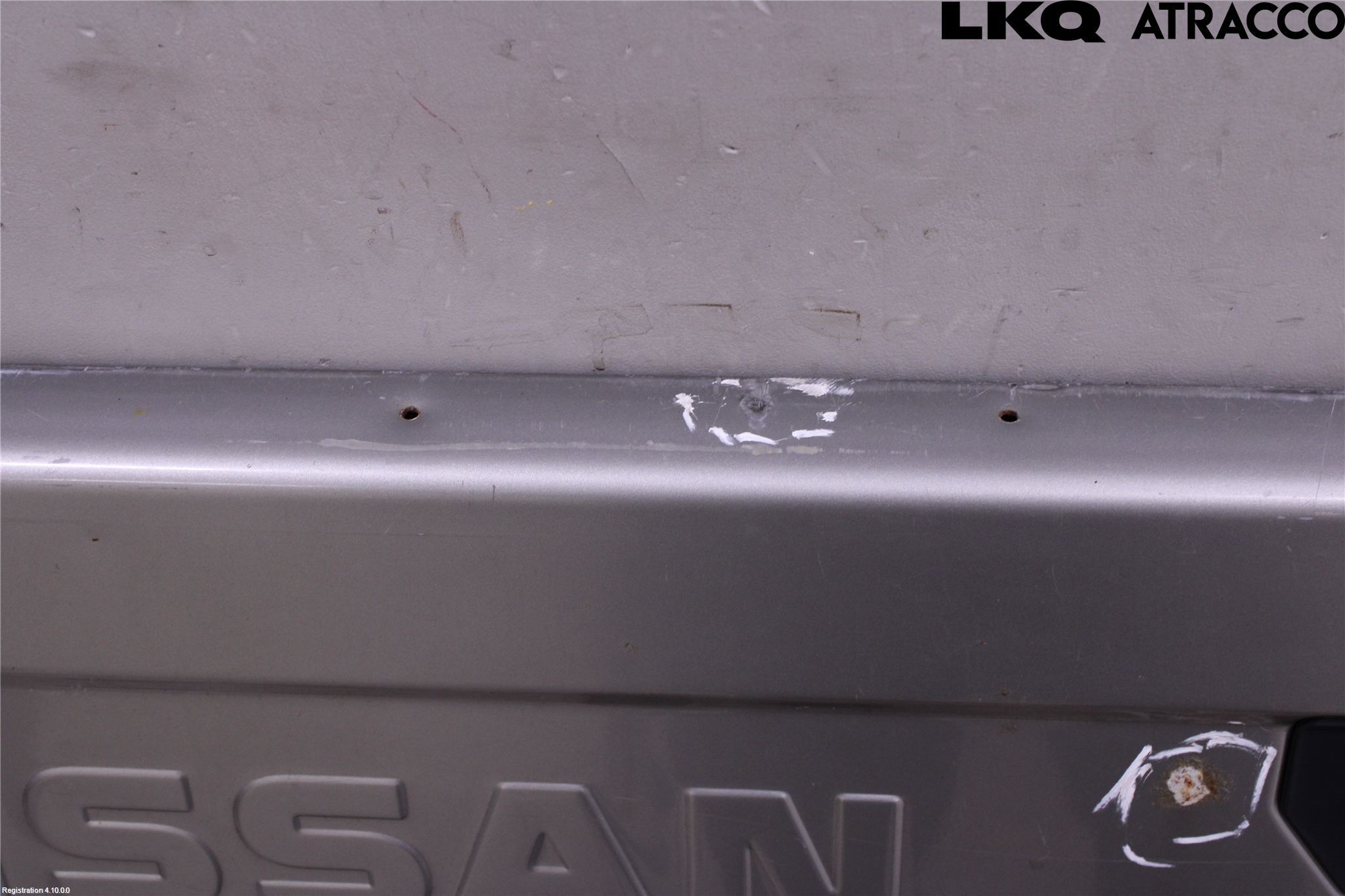 Nissan NAVARA 98-05 Lasteplan Luke Bak