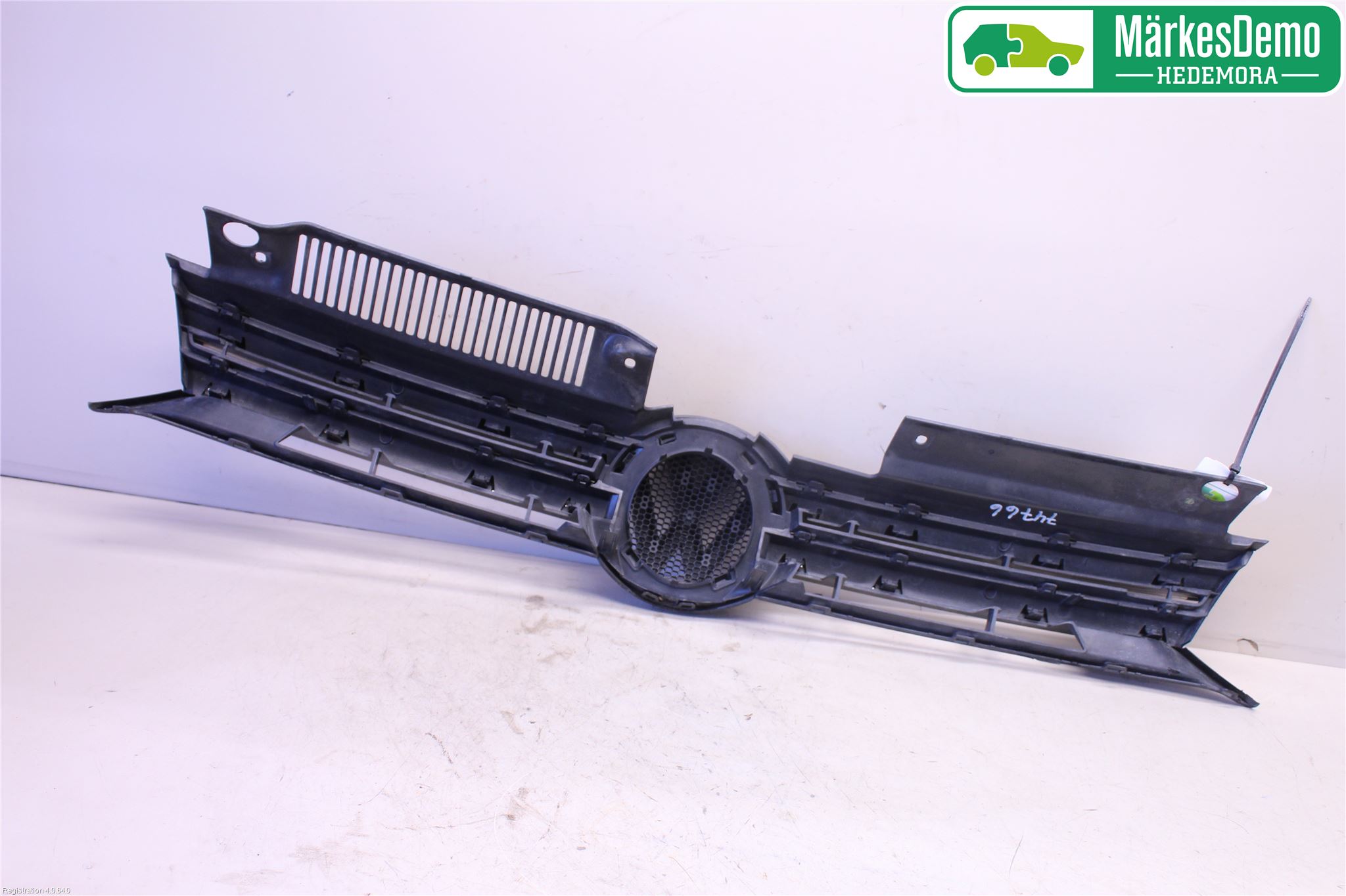 Volkswagen VW GOLF VI 09-13 Grill Komplett