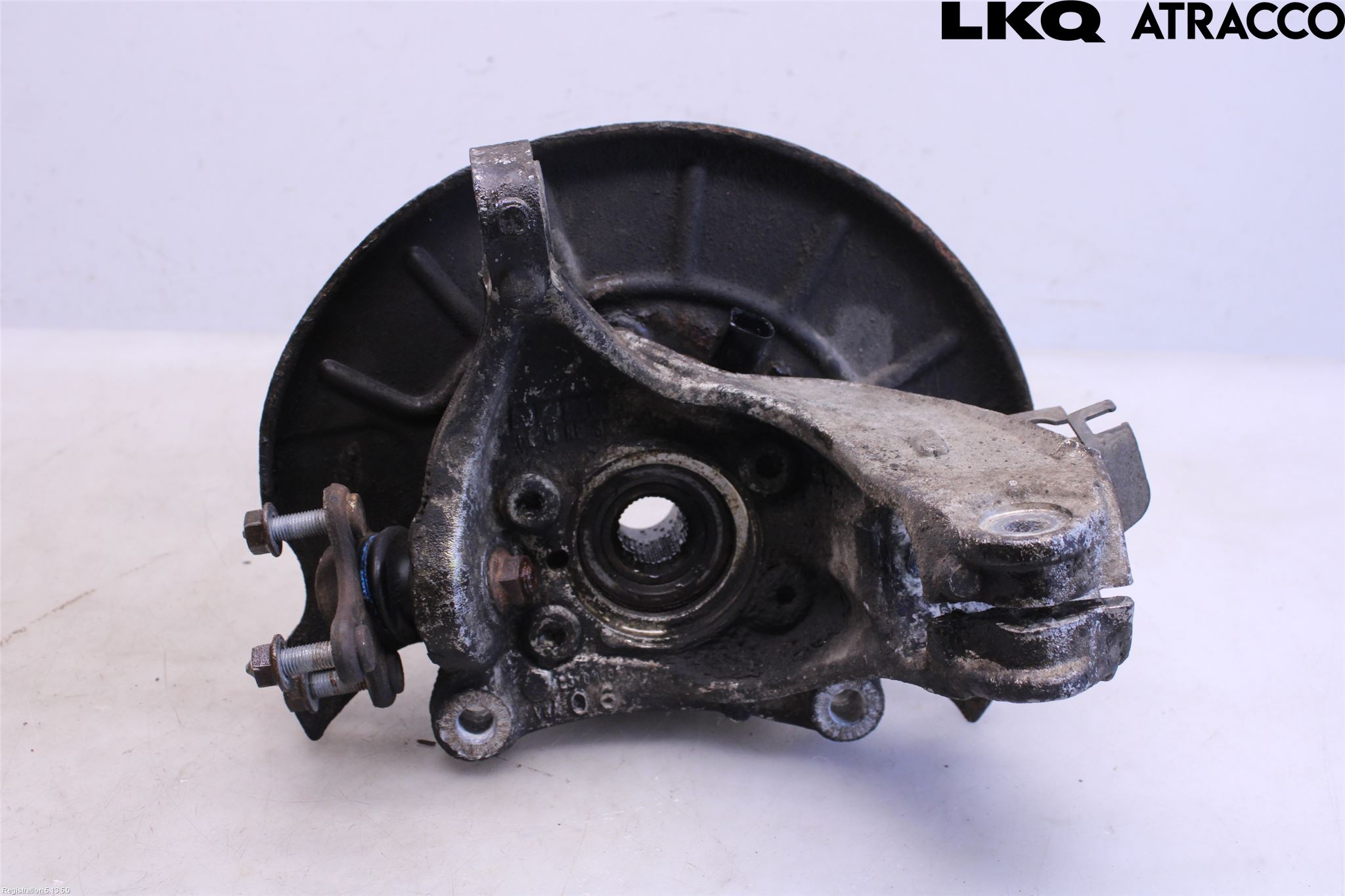 Volkswagen VW PASSAT 05-11 Spindel Vf
