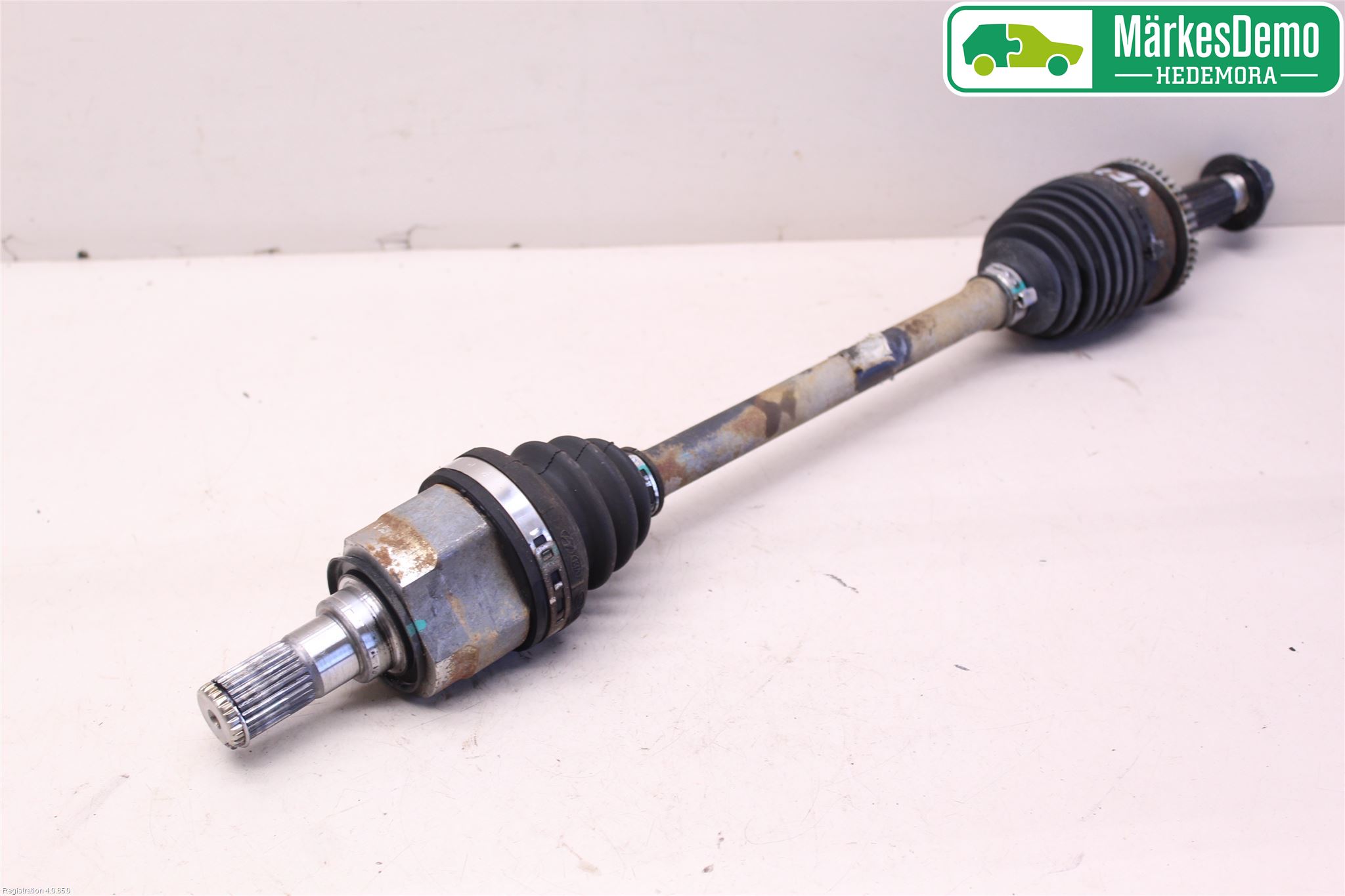 Hyundai i10 BA 14-16 Drivaksel Foran Kompl Venstre