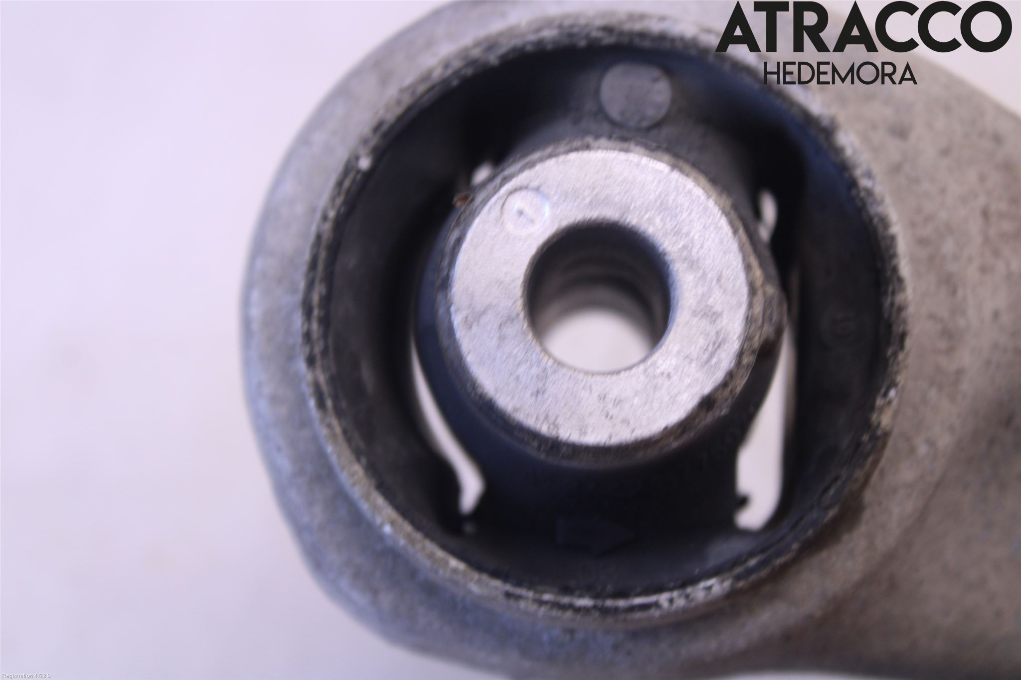 BMW 5 F10/F11/F18 09-17 Bærearm Foran Høyre Nedre