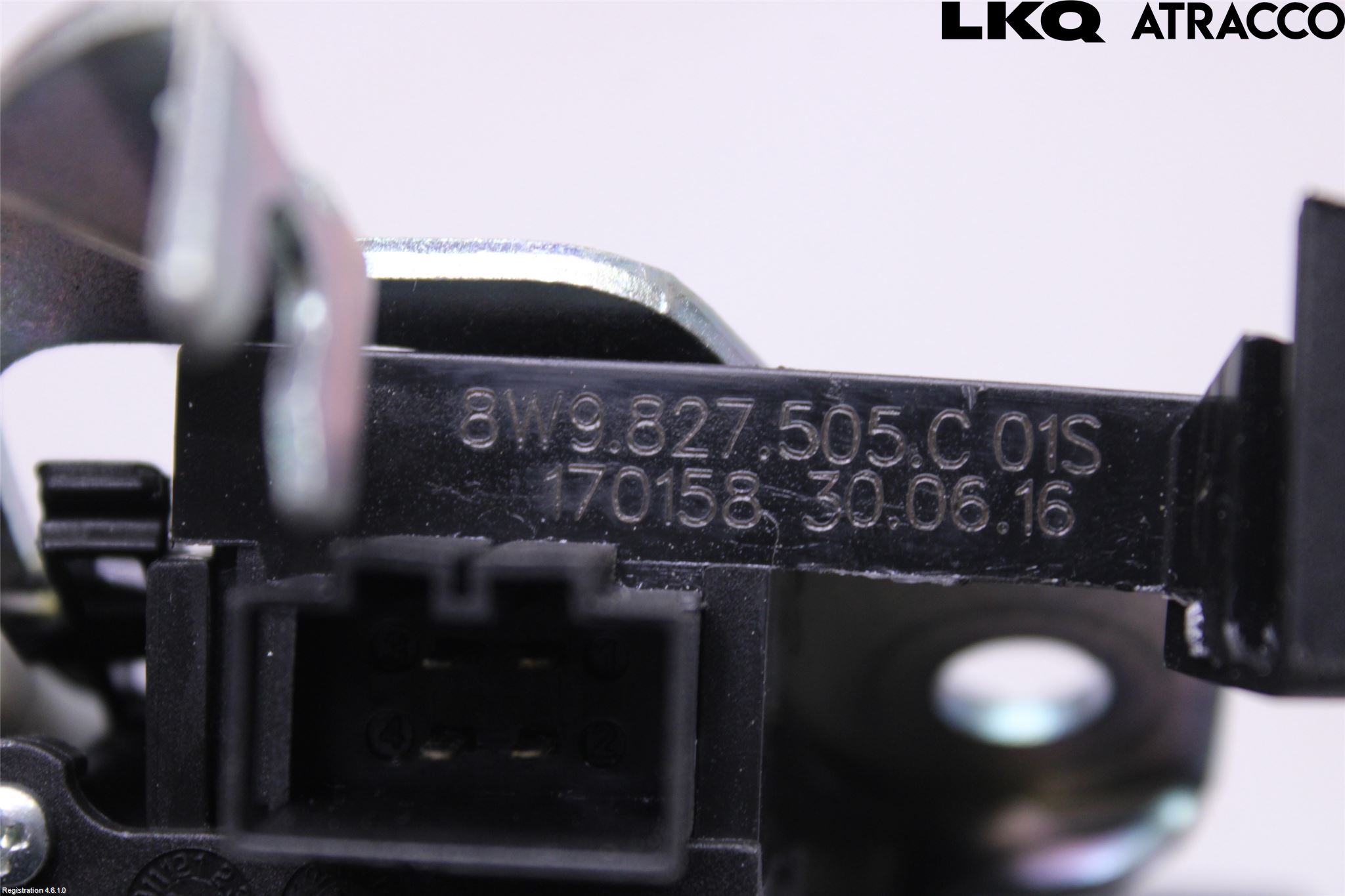 Audi A4/S4 B9 16-19 Bakluke-Lokk Låsekasse