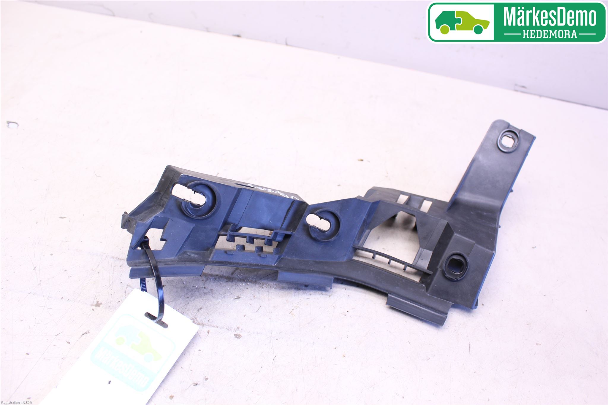 Volkswagen VW GOLF PLUS/CROSS GOLF 04-14 Støtfangerfeste Bak Venstre