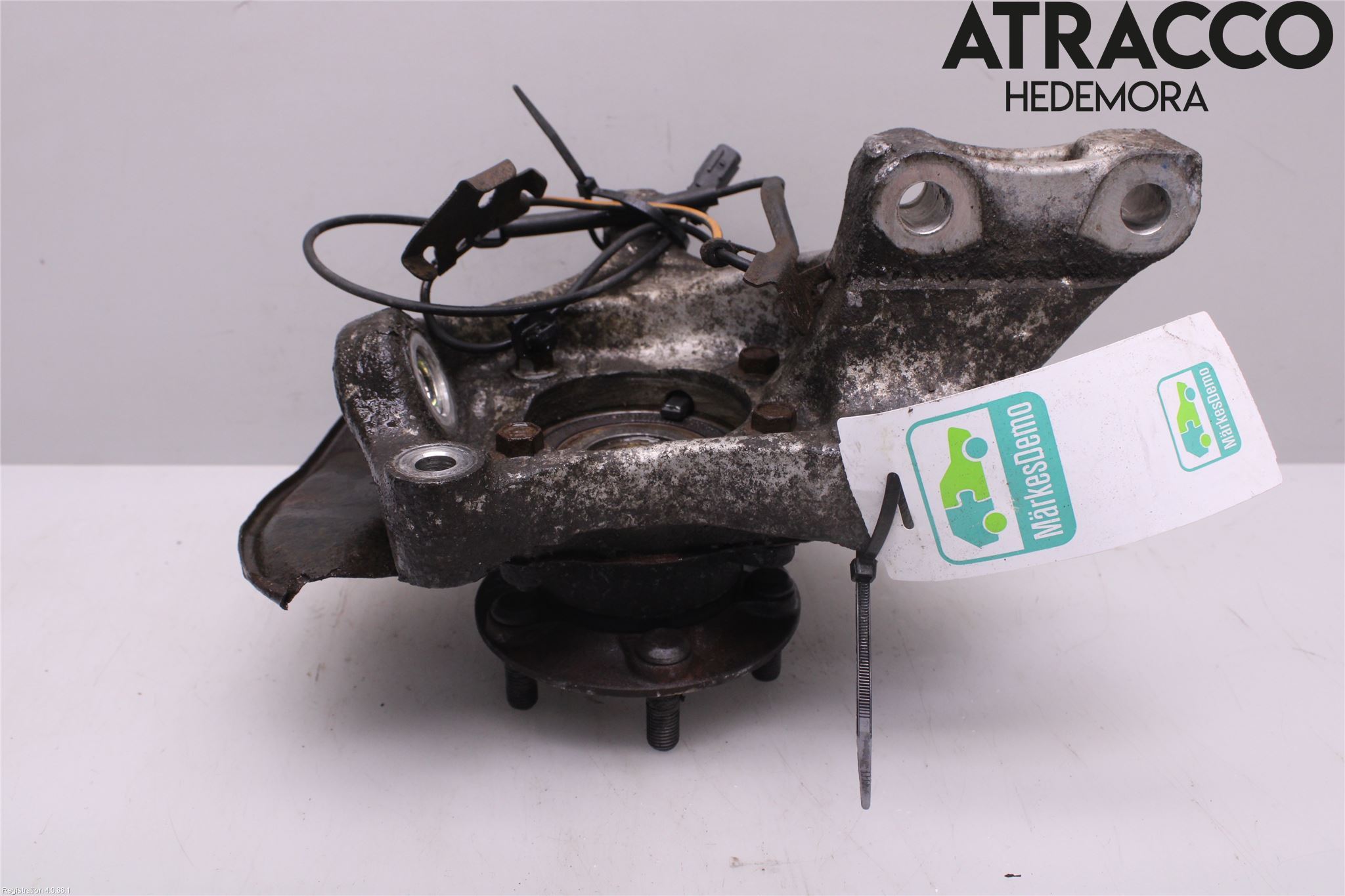 Toyota PRIUS ZVW30 09-20 Spindel Vf