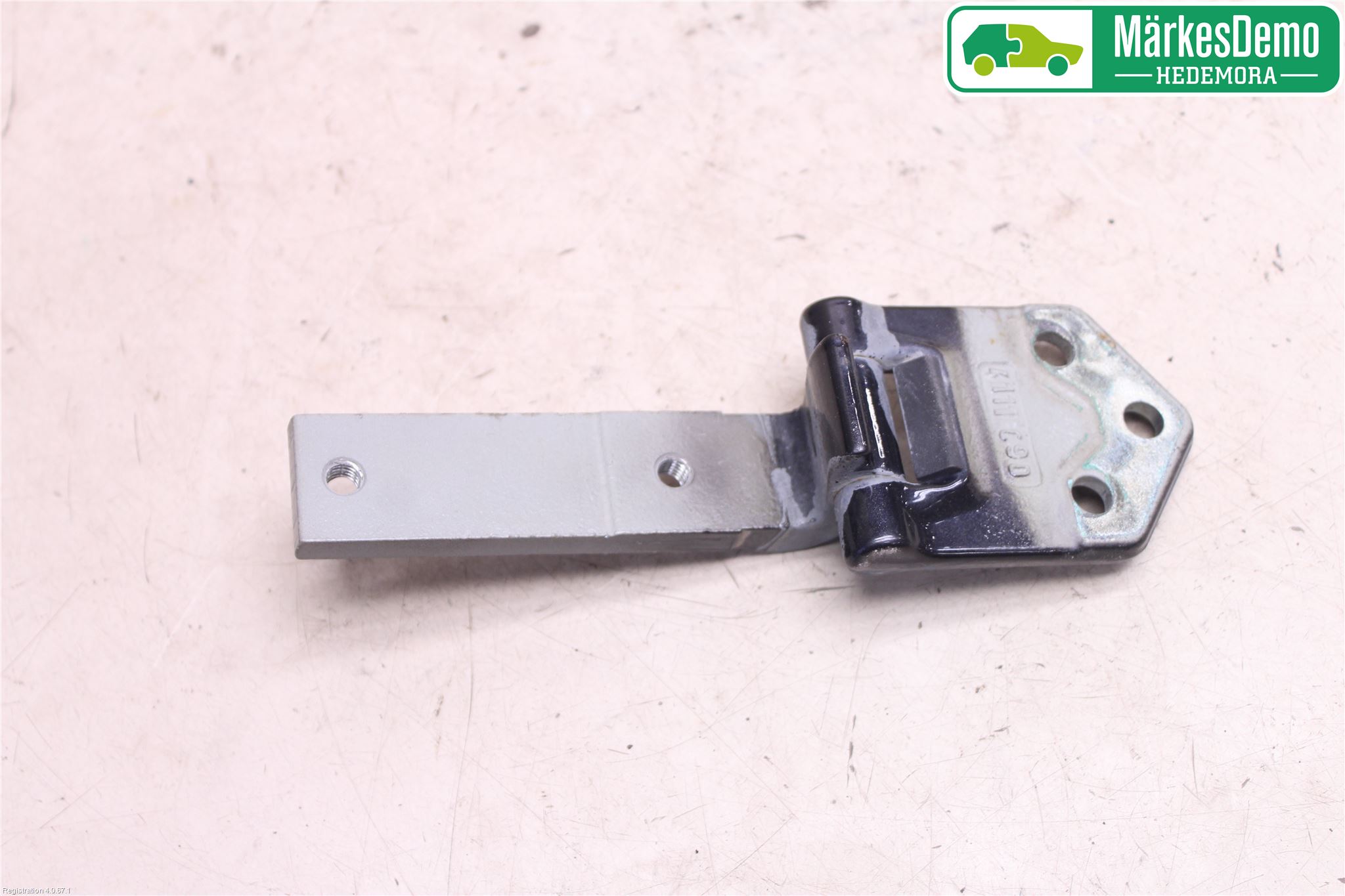 Volkswagen VW CADDY      04-10 Bakluke Hengsel Venstre