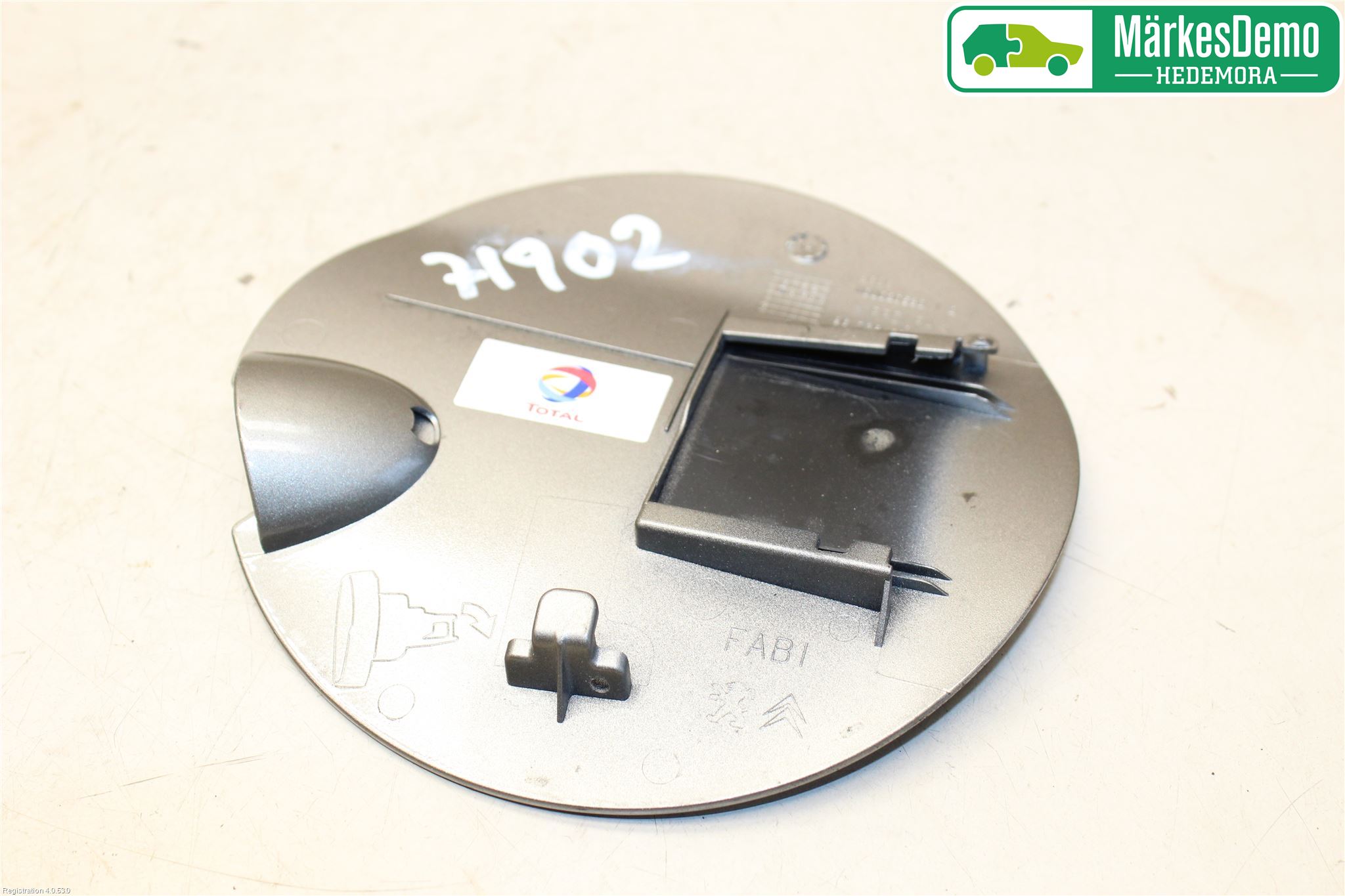Peugeot 208 12-15 Drivstoff Tankluke