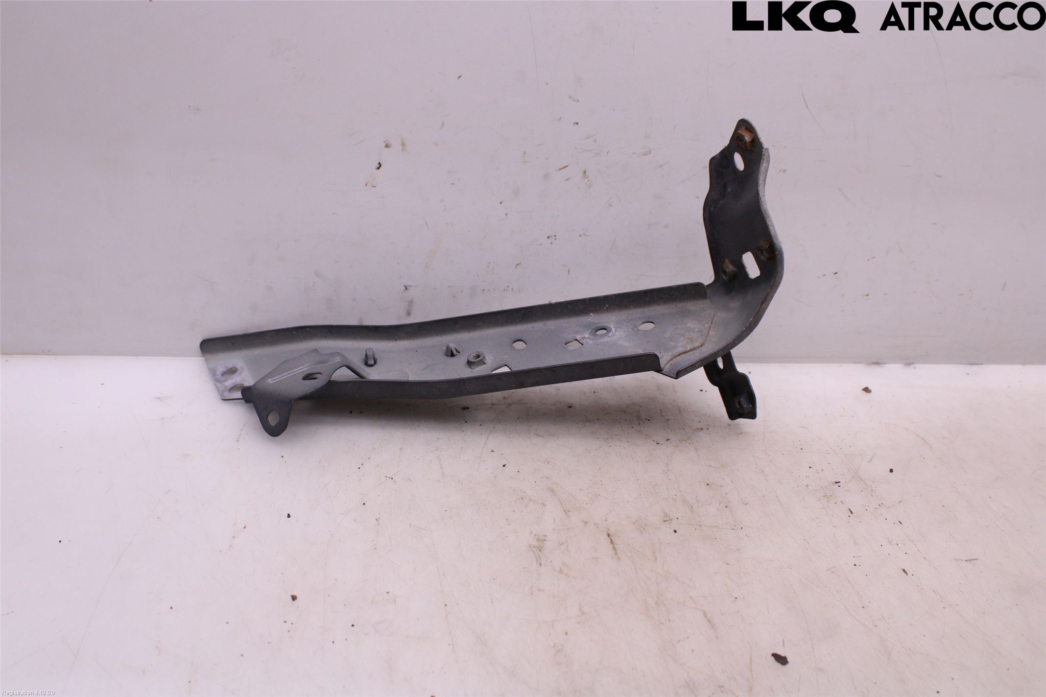 Mazda CX-5 12-17 Frontskjermfeste Venstre