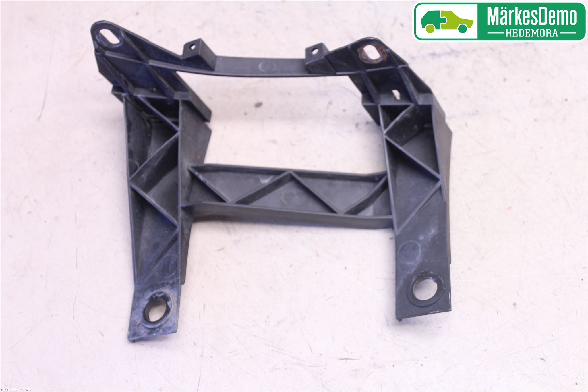 Volkswagen VW TRANSP/CARAVELLE (T5) 04-15 Frontlykt Holder-Feste