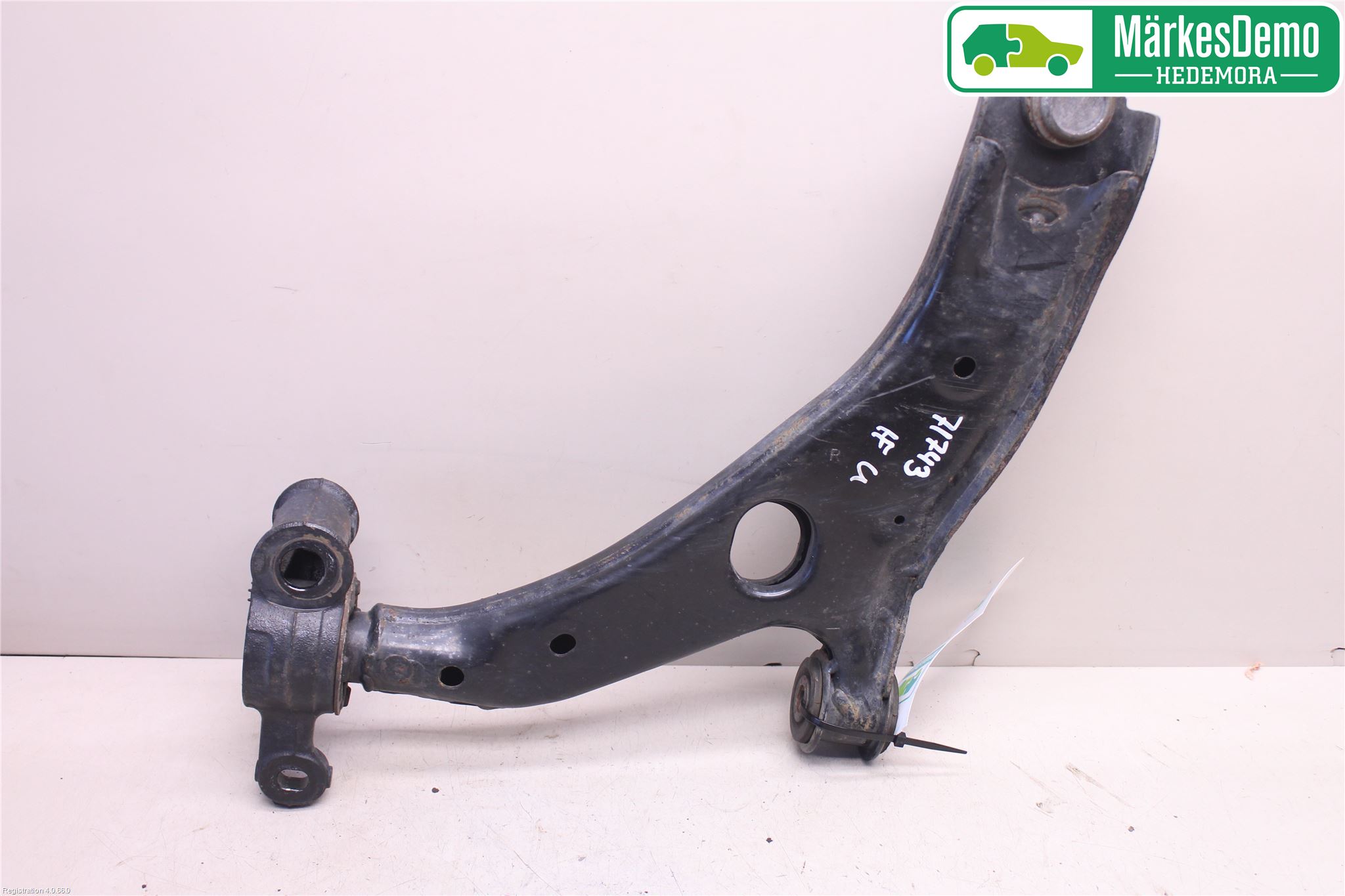 Mazda 3 III 14-19 Bærearm Foran Høyre Nedre