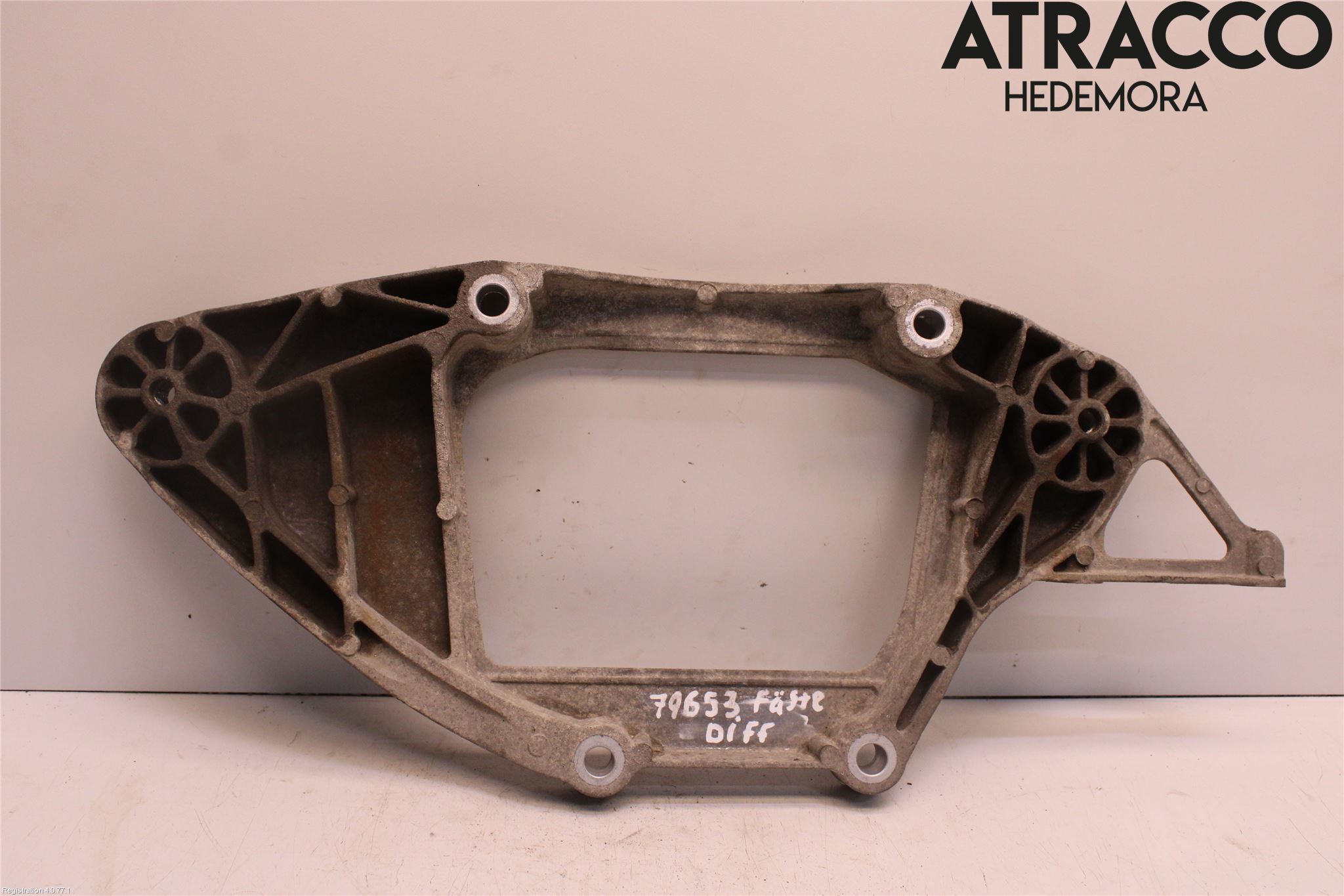 Audi A4 12-15 Bakaksel Feste
