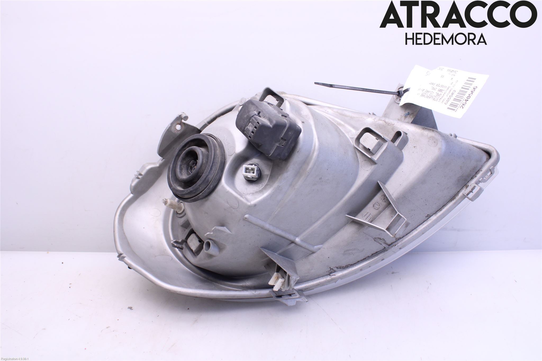 Opel VIVARO 01-14 Frontlykt Venstre