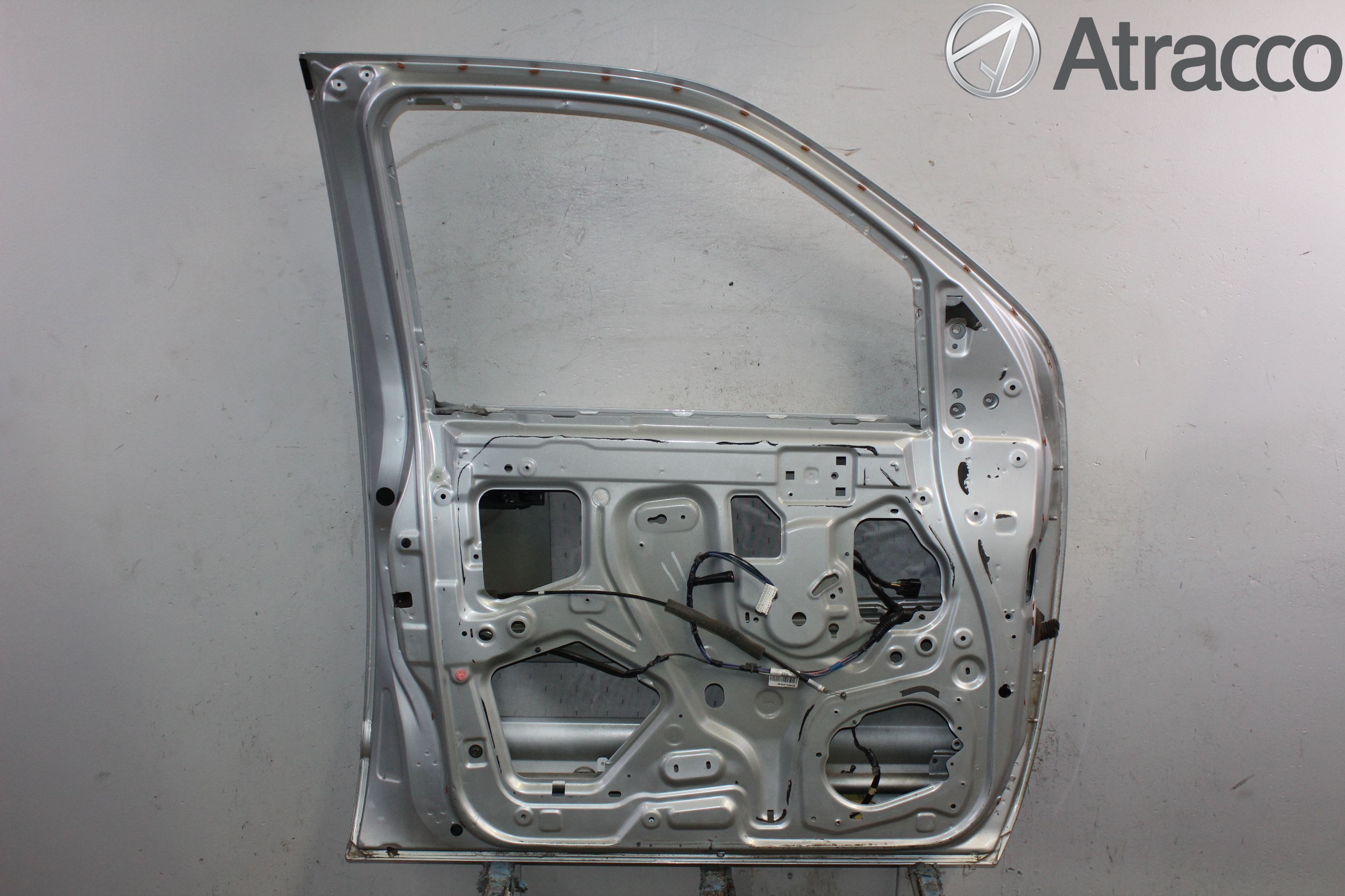 Nissan NAVARA 05-16 Dør 4D Foran Venstre