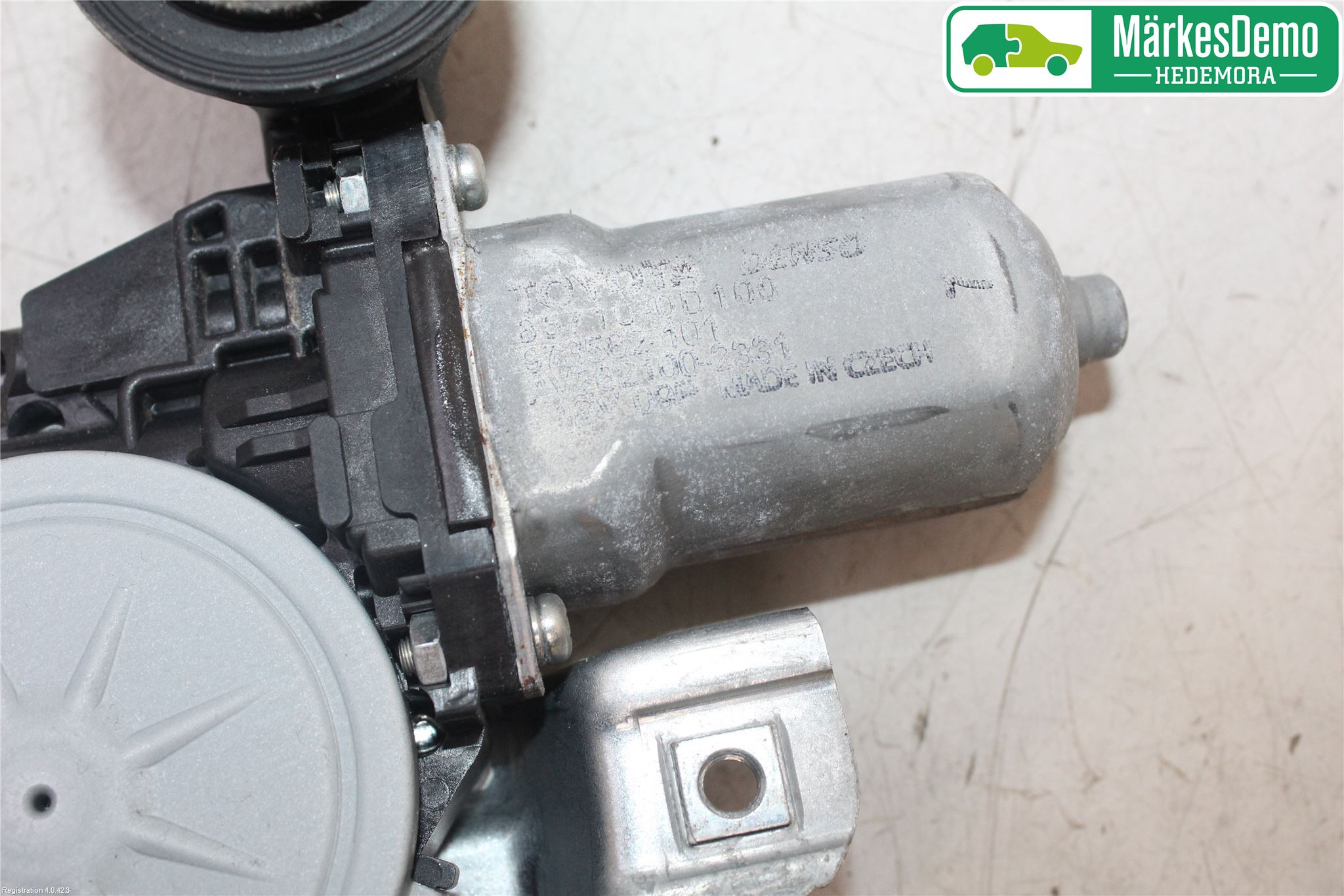 Toyota YARIS XP130 12-14 Vindusheis El Komp