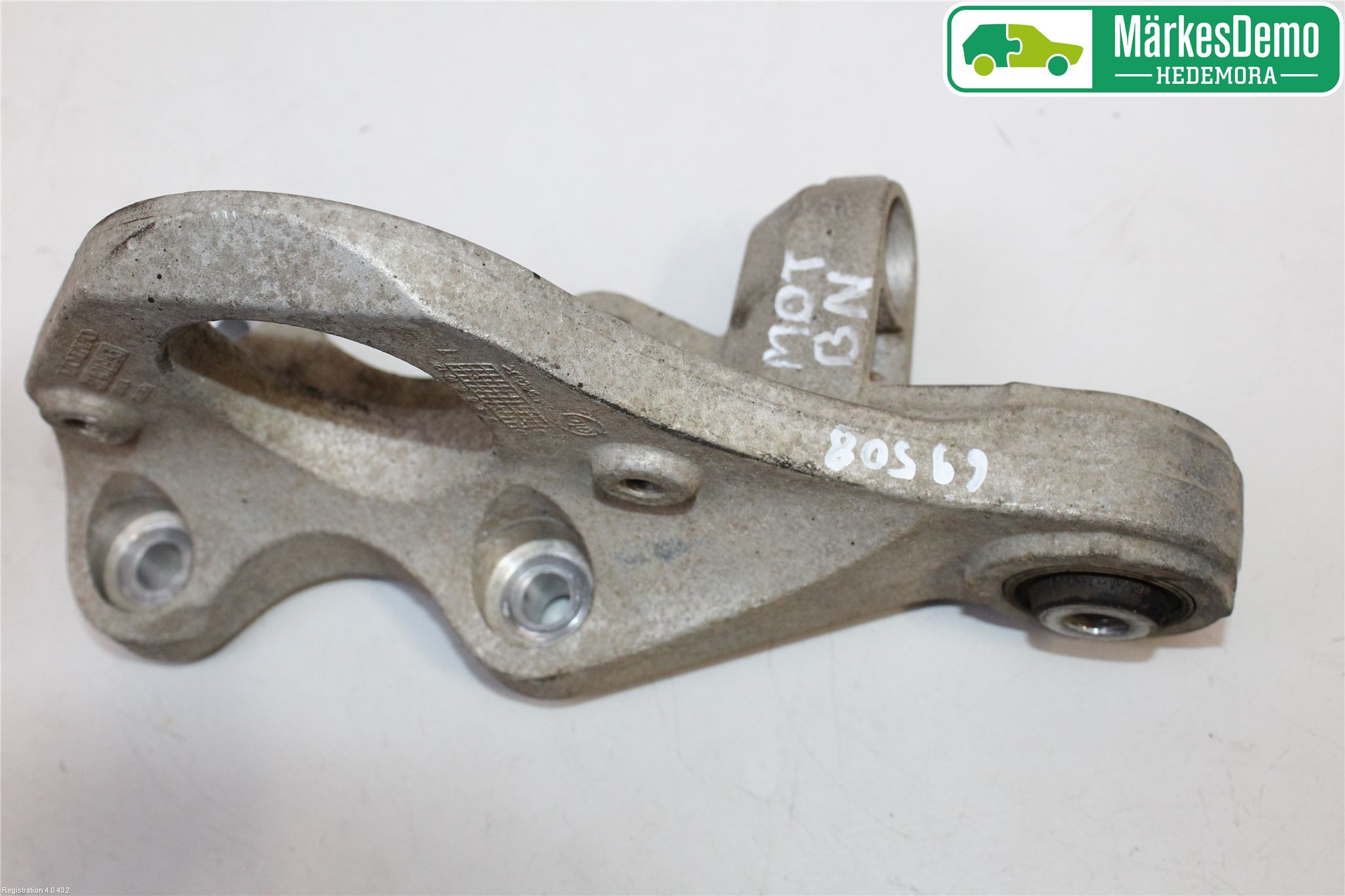 Volvo V40 12-19 Mellomaksel Opphengslager