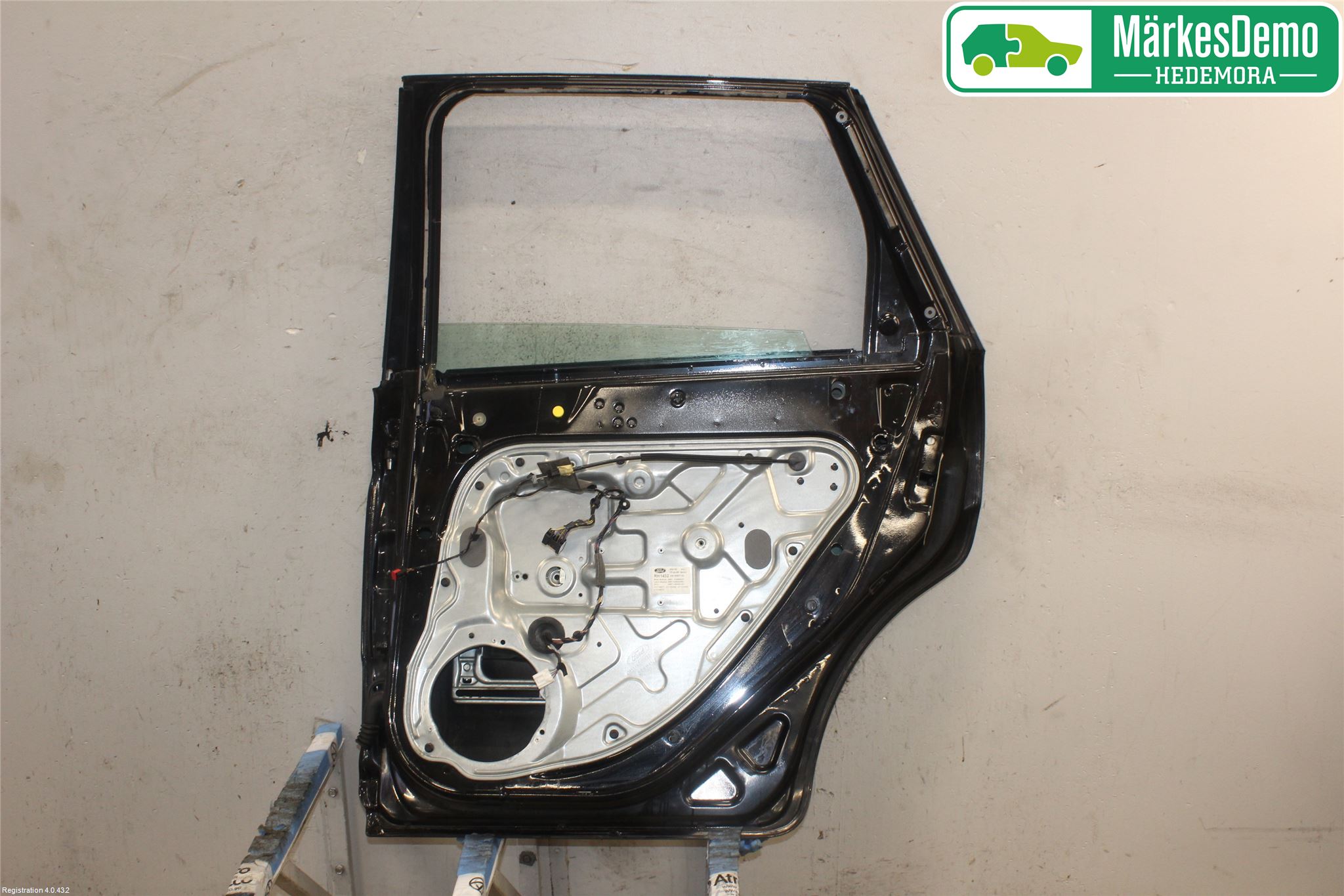 Ford FOCUS     04-07 Dør 4D Bak Høyre