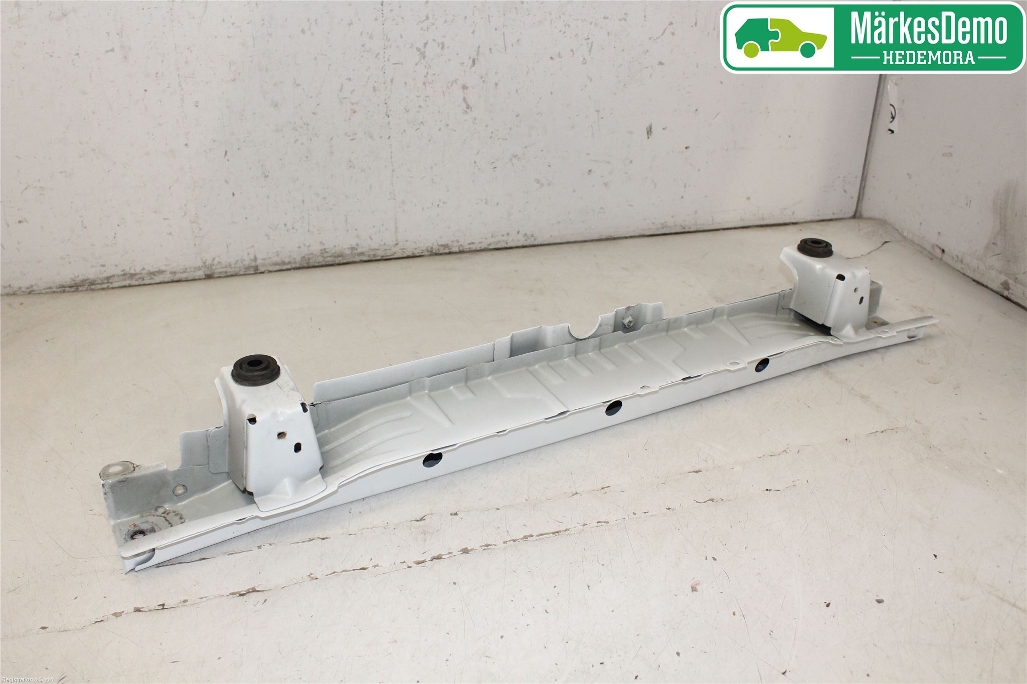 Mitsubishi OUTLANDER 13-21 Radiator Feste - Ramme - Bjelk